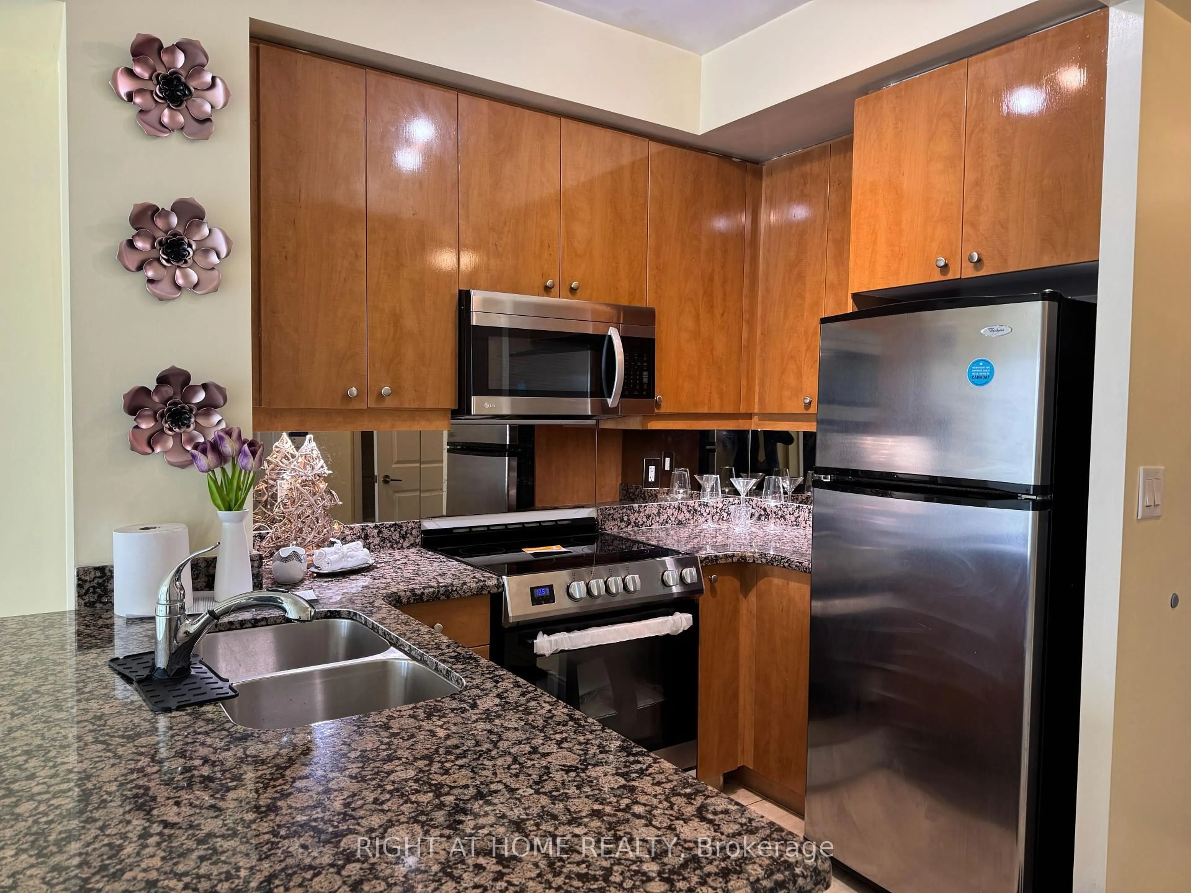 Standard kitchen, unknown for 50 Absolute Ave #1101, Mississauga Ontario L4Z 0A8