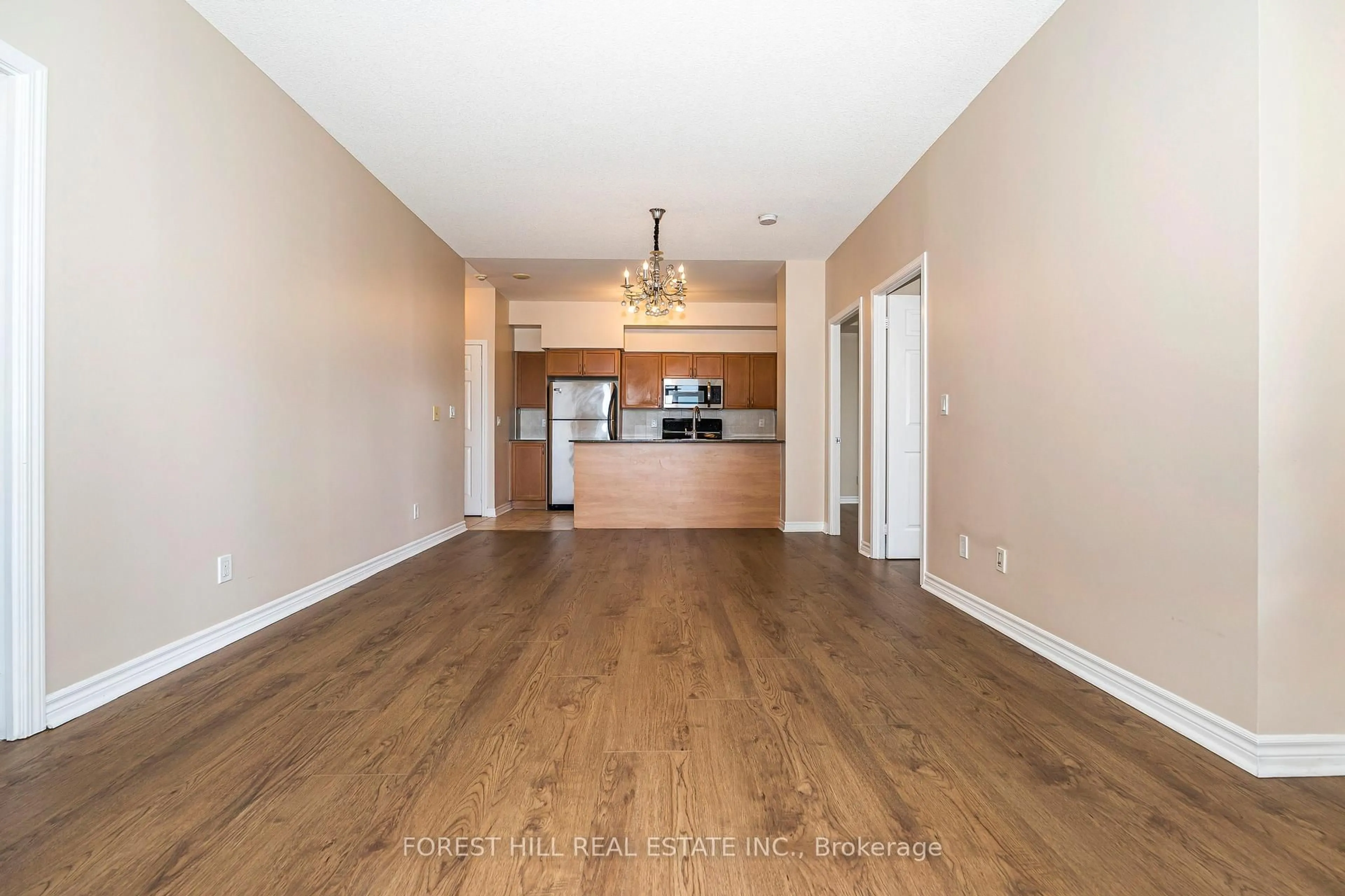Open concept kitchen, wood/laminate floor for 388 Prince Of Wales Dr #1610, Mississauga Ontario L5B 0A1