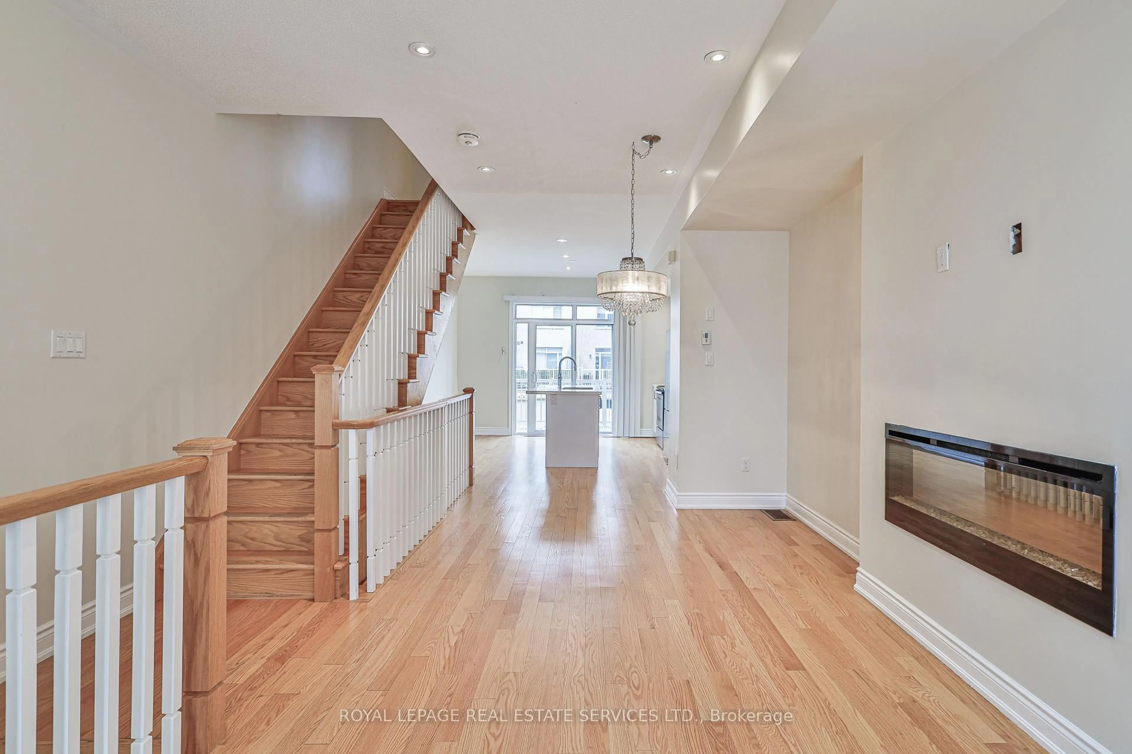 Unknown for 1024B Islington Ave, Toronto Ontario M8Z 6A4