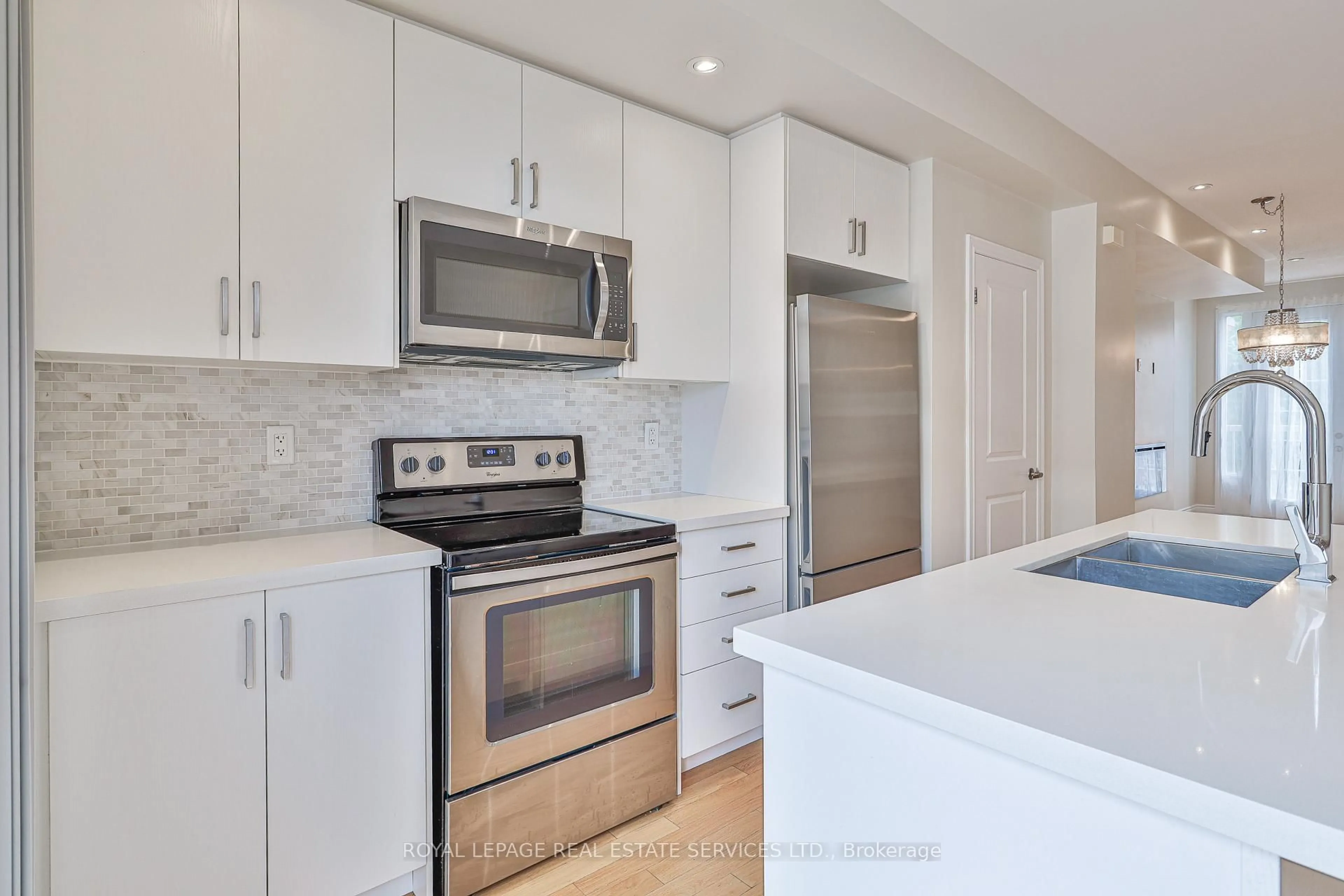Unknown for 1024B Islington Ave, Toronto Ontario M8Z 6A4