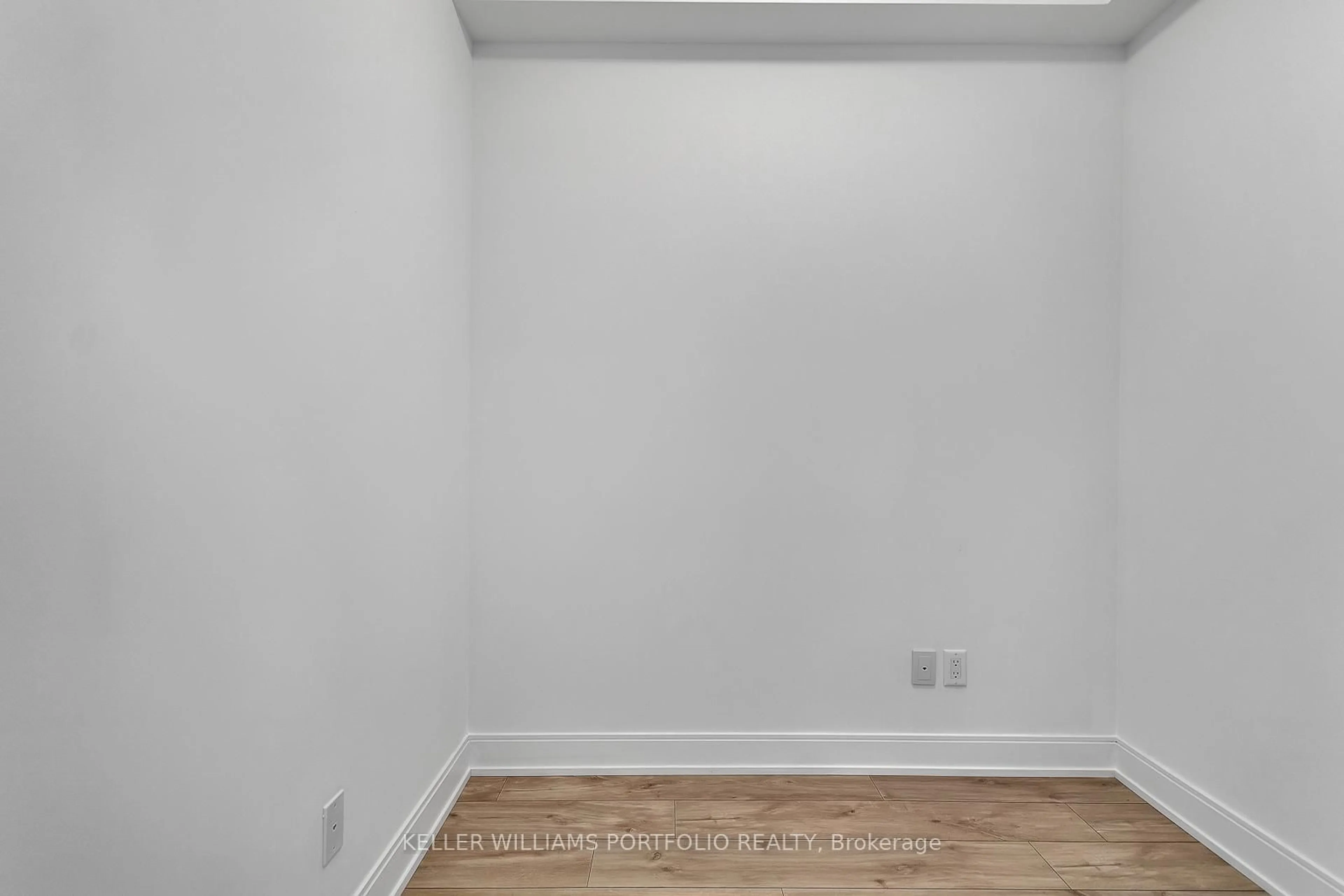A pic of a room for 70 Annie Craig Dr #3603, Toronto Ontario M8V 0G2