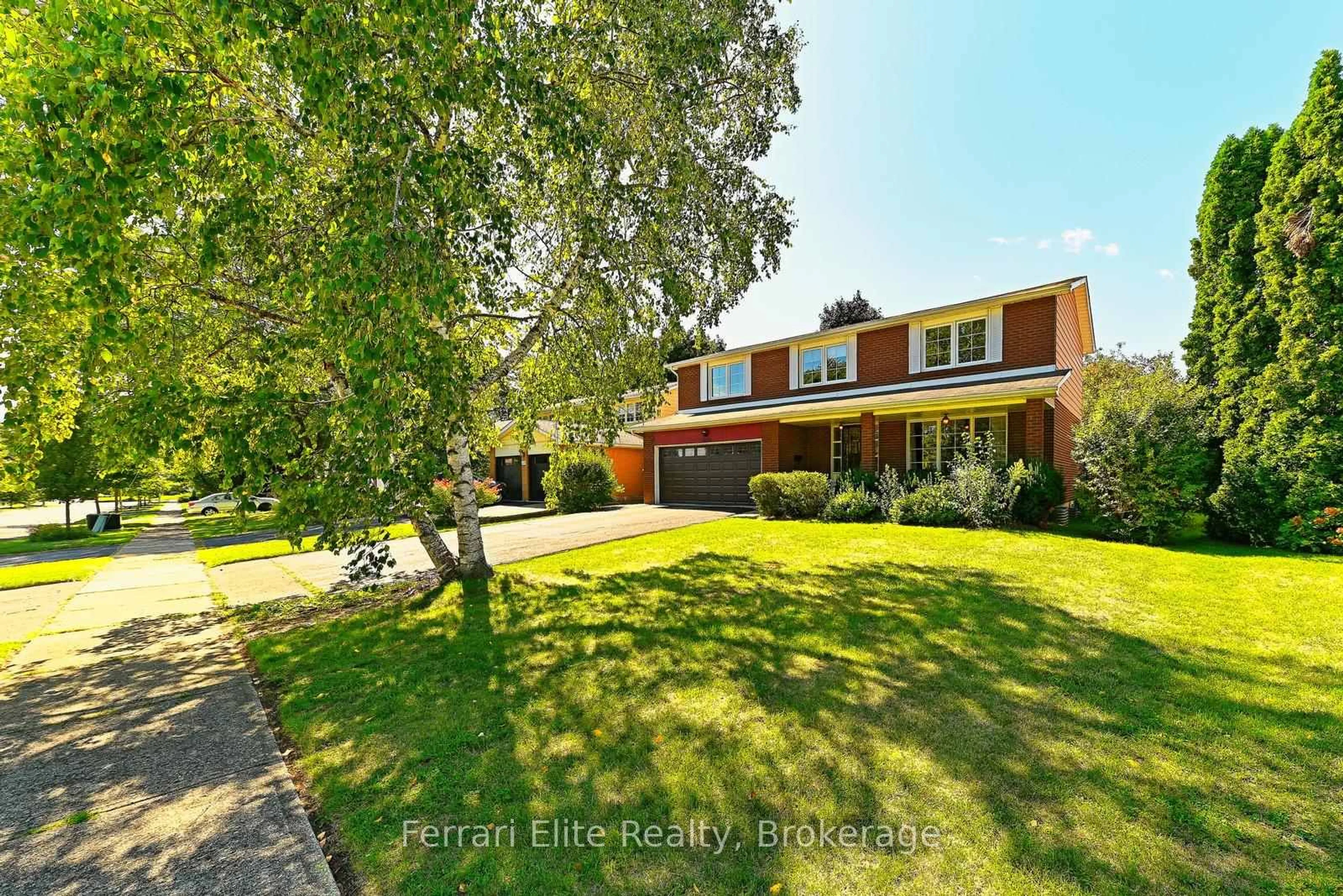 A pic from outside/outdoor area/front of a property/back of a property/a pic from drone, street for 2406 Ravensthorpe Cres, Mississauga Ontario L5C 2Y5