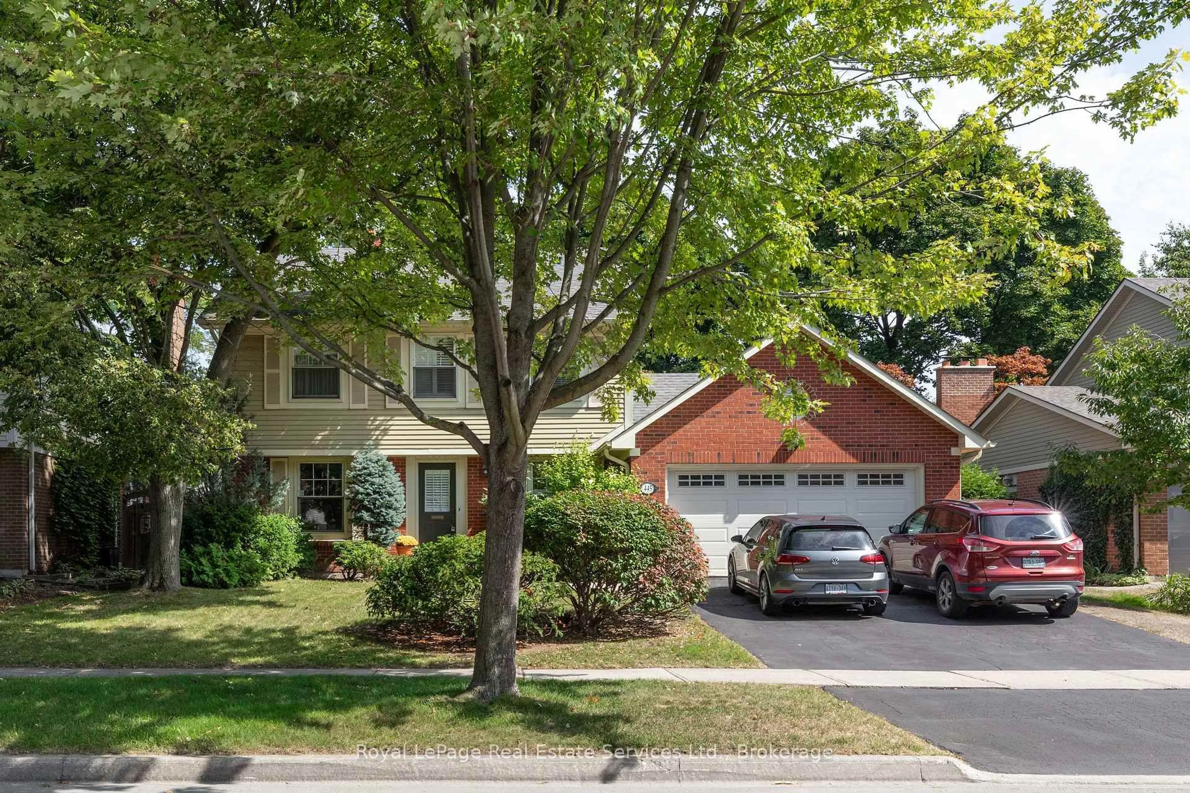 Home with brick exterior material, street for 445 Dorland Rd, Oakville Ontario L6J 6B3