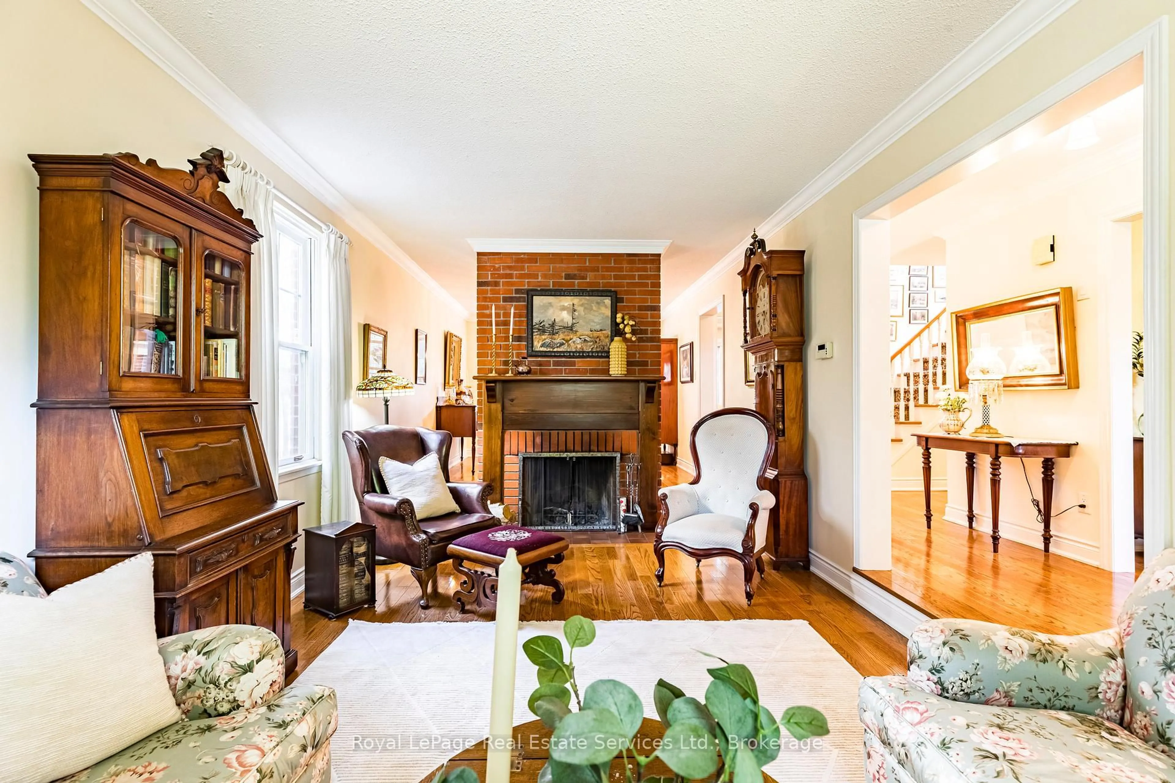 Unknown for 445 Dorland Rd, Oakville Ontario L6J 6B3