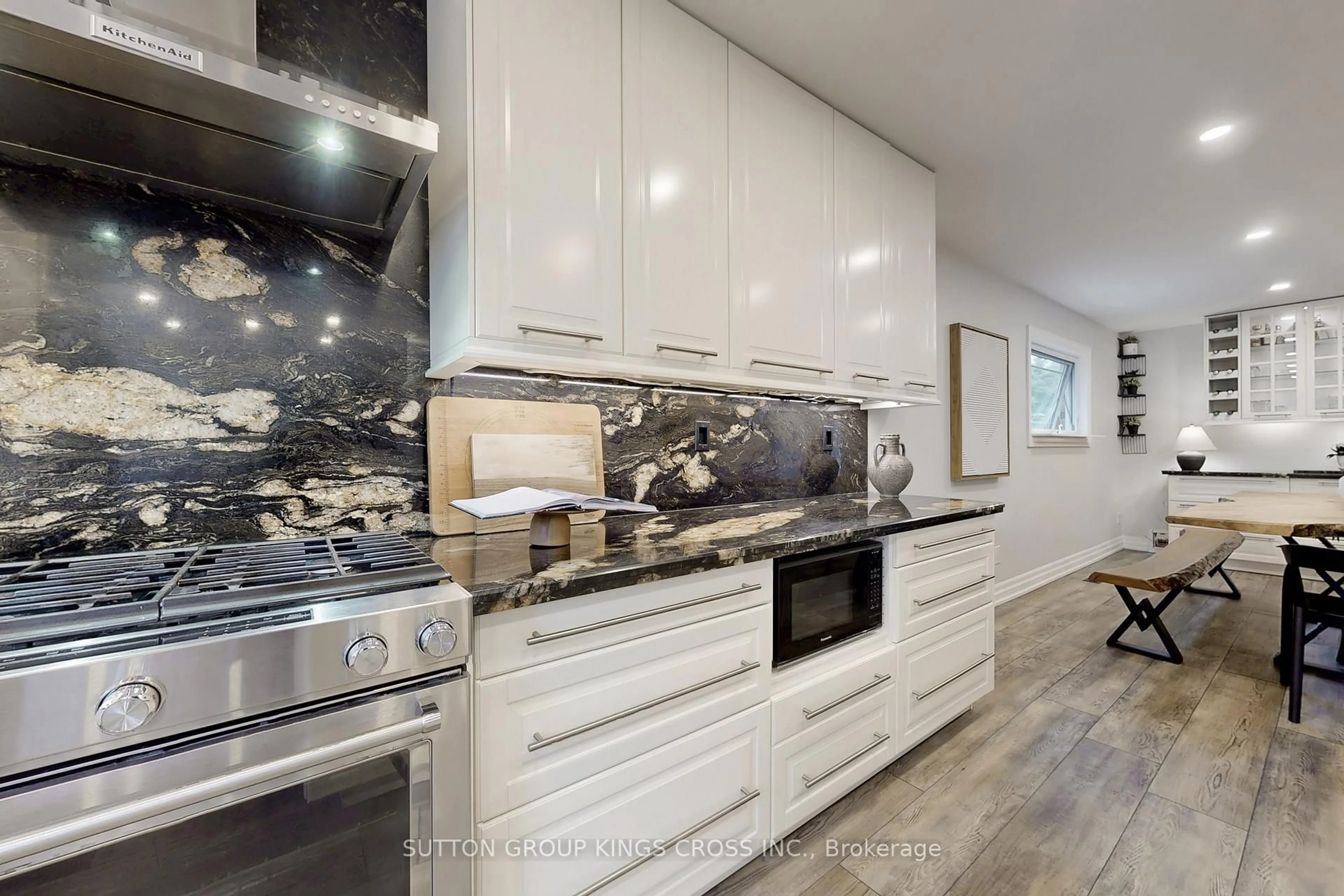 Contemporary kitchen, ceramic/tile floor for 2730 Hammond Rd, Mississauga Ontario L5K 2M3