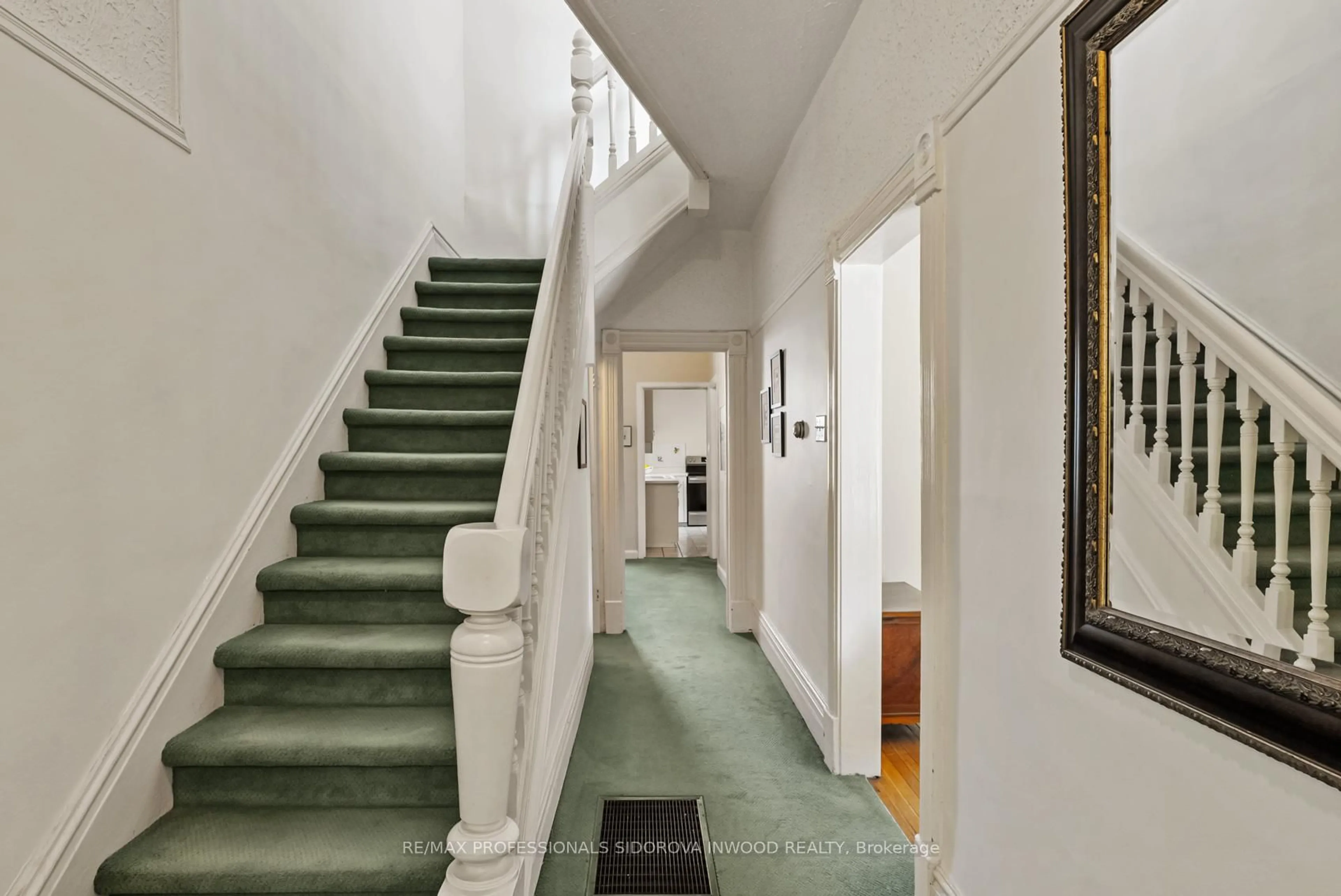 Unknown for 279 Evelyn Ave, Toronto Ontario M6P 2Z8