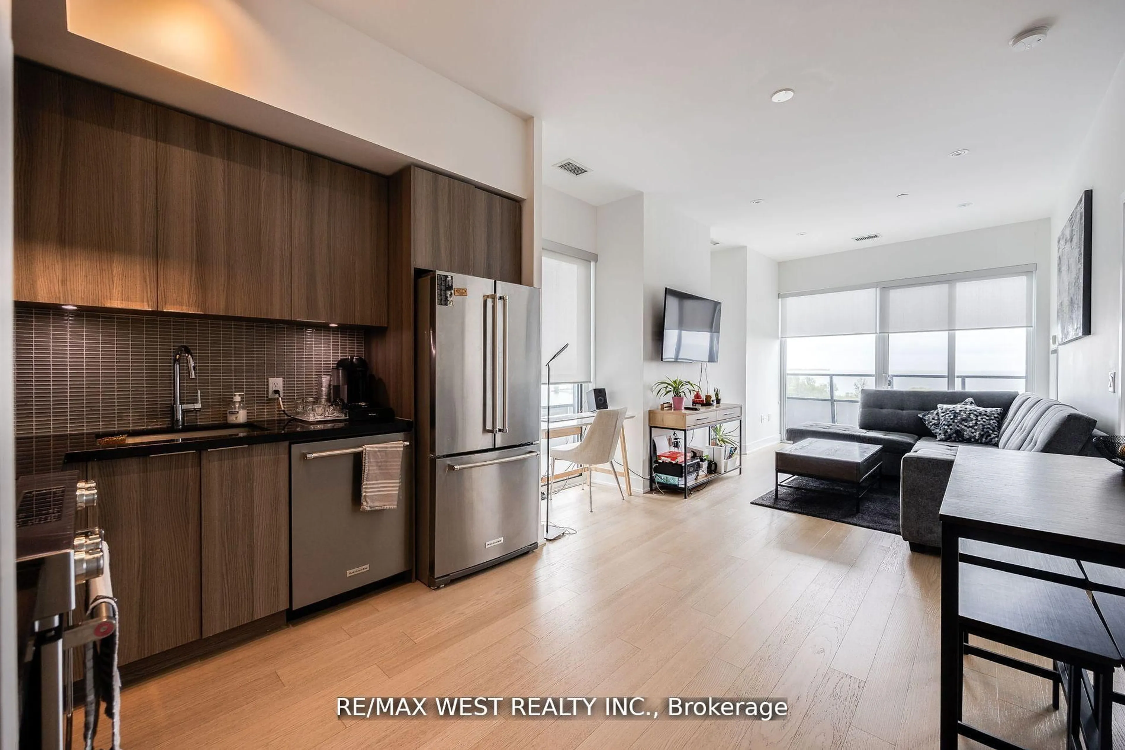 Open concept kitchen, unknown for 20 Shore Breeze Dr #702, Toronto Ontario M8V 0C7