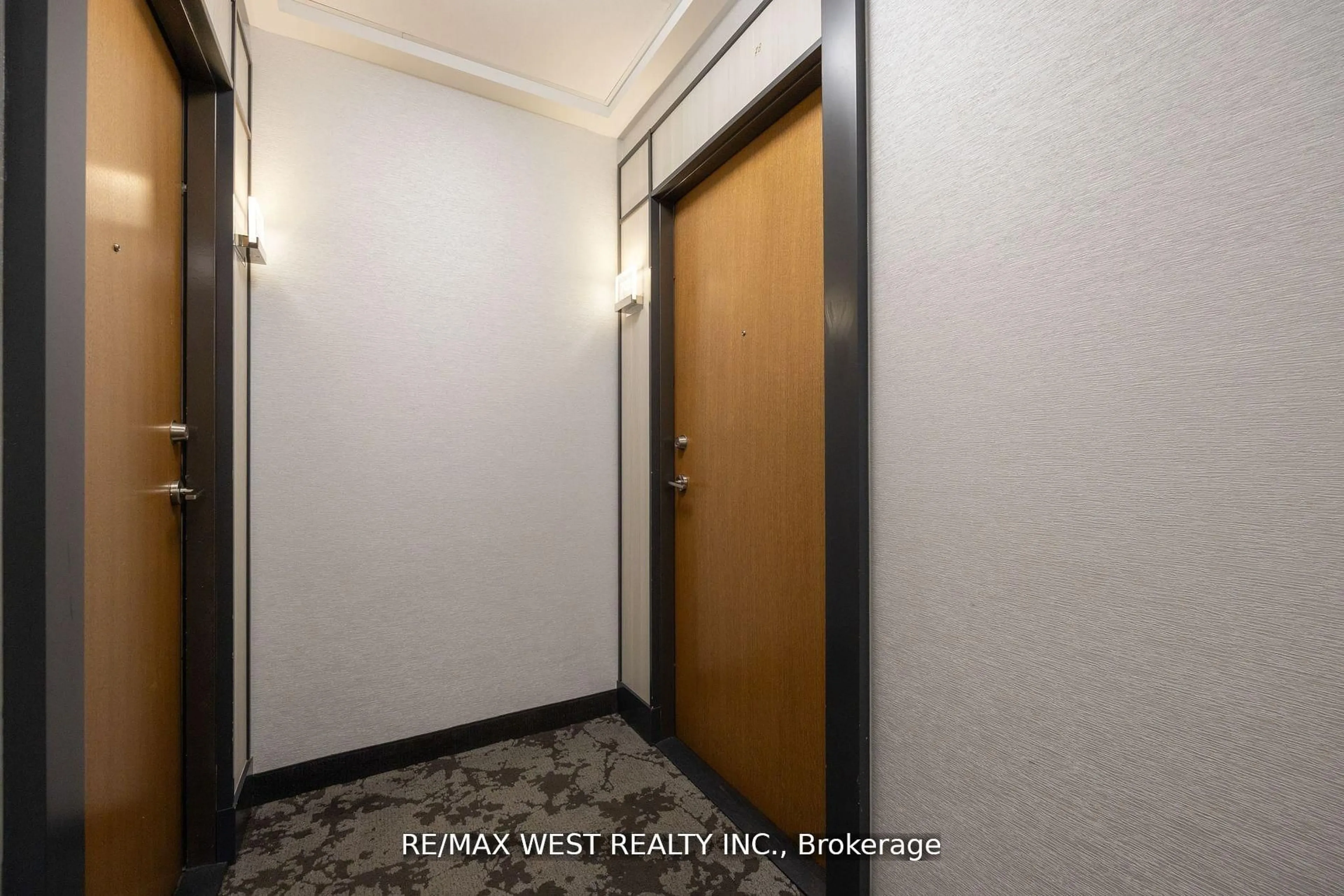 Indoor entryway for 20 Shore Breeze Dr #702, Toronto Ontario M8V 0C7