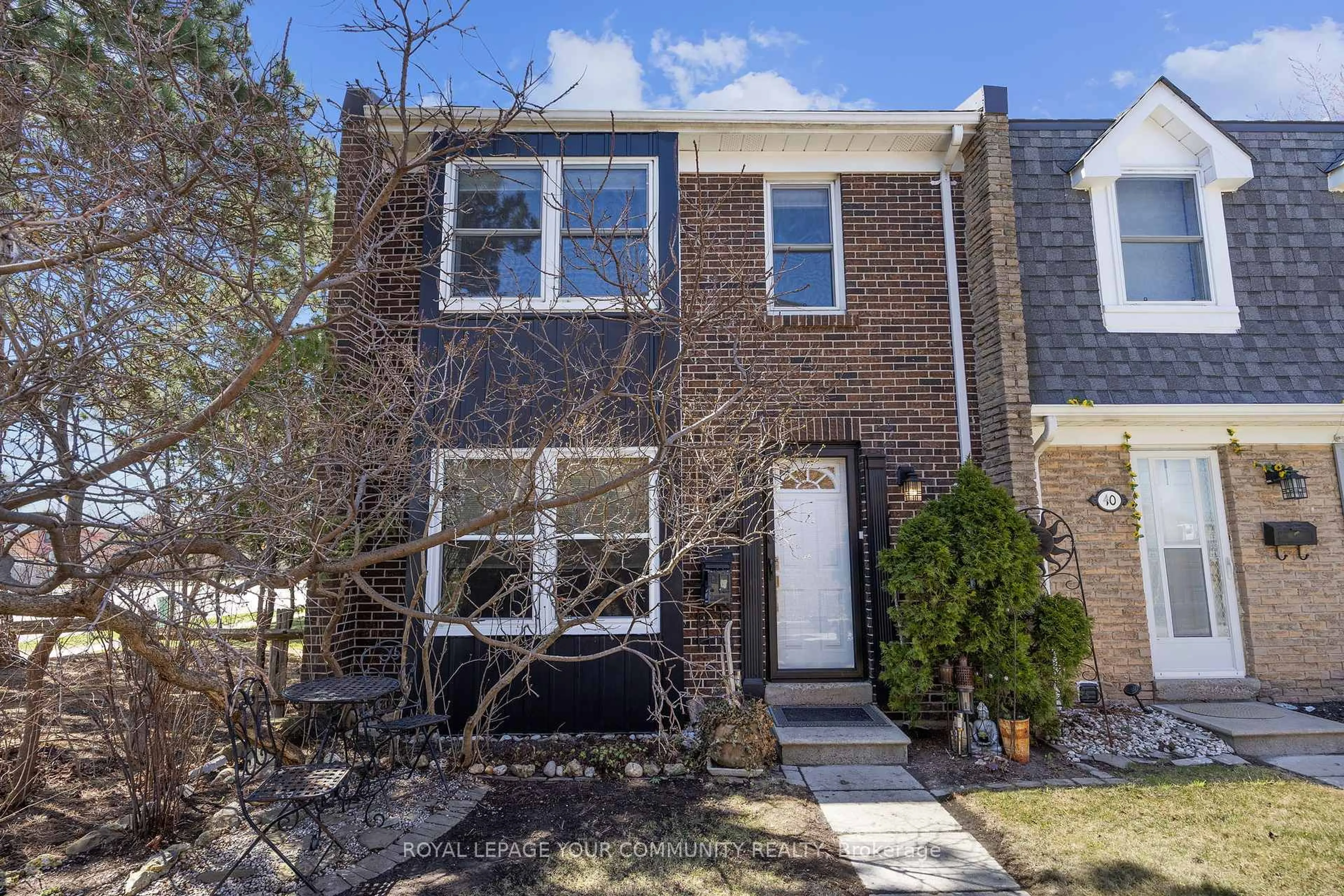 Home with brick exterior material, street for 1020 CENTRAL PARK Dr #39, Brampton Ontario L6S 3J5