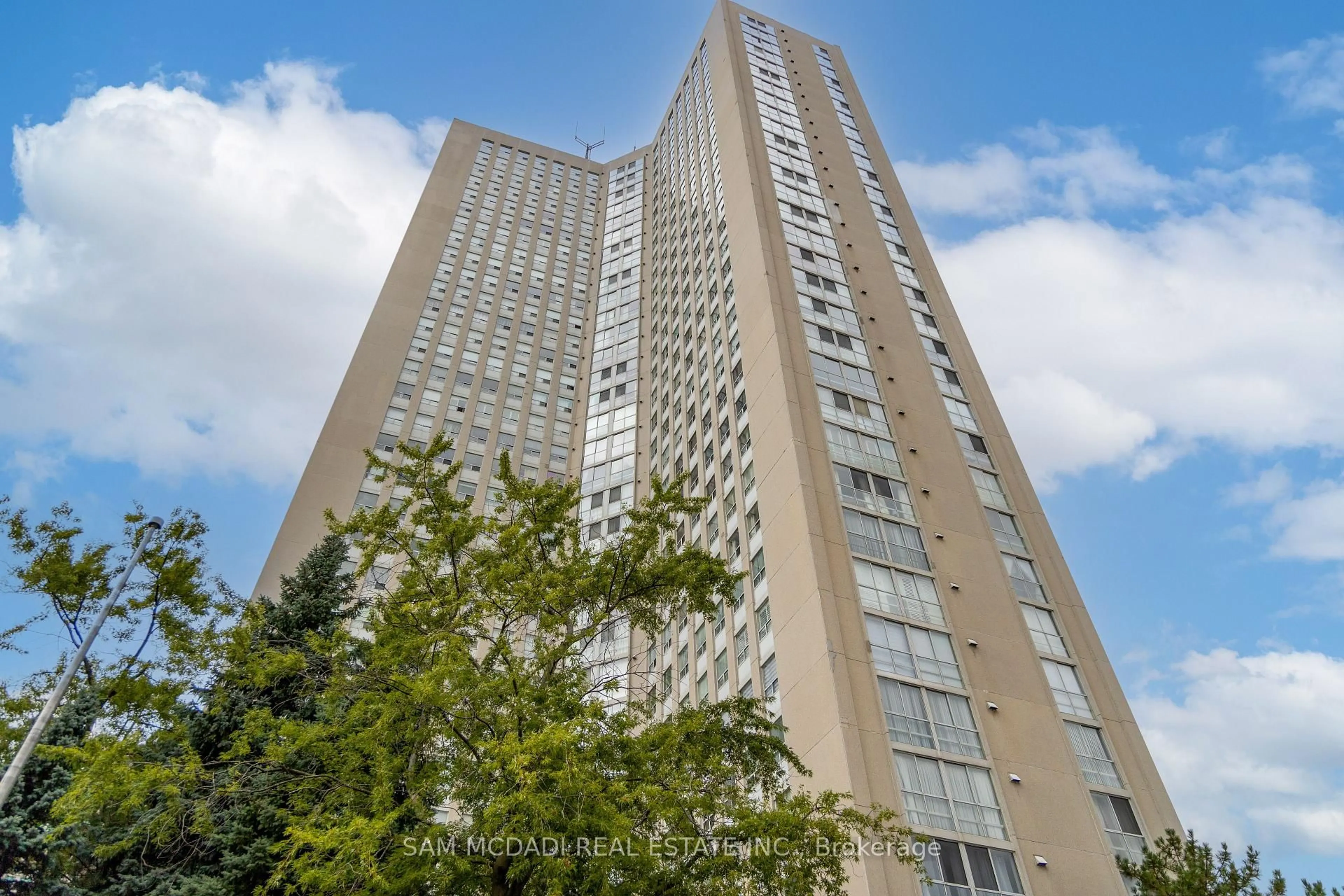 Unknown for 3650 Kaneff Cres #1207, Mississauga Ontario L5A 4A1