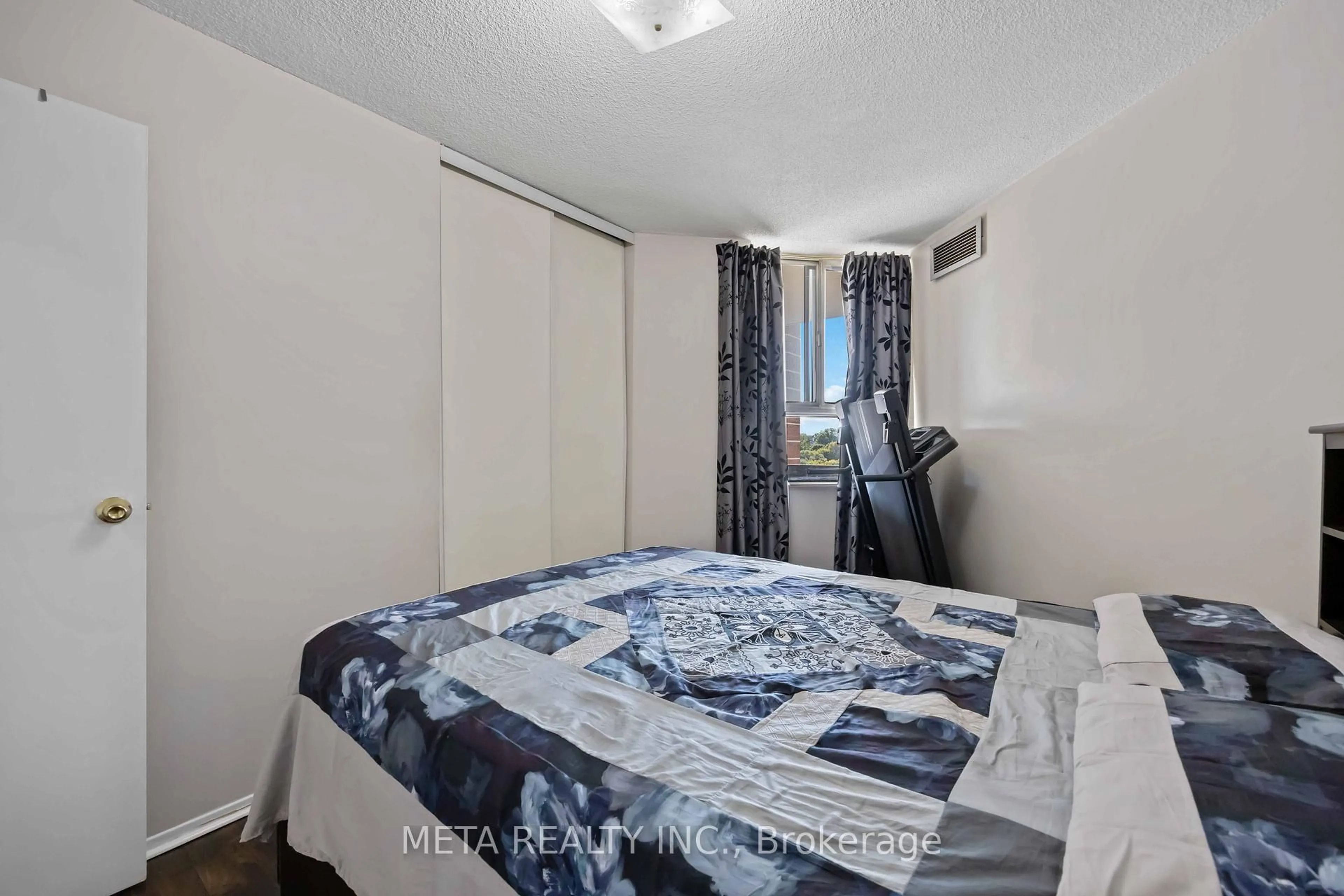 A pic of a room for 236 Albion Rd #604, Toronto Ontario M9W 6A6