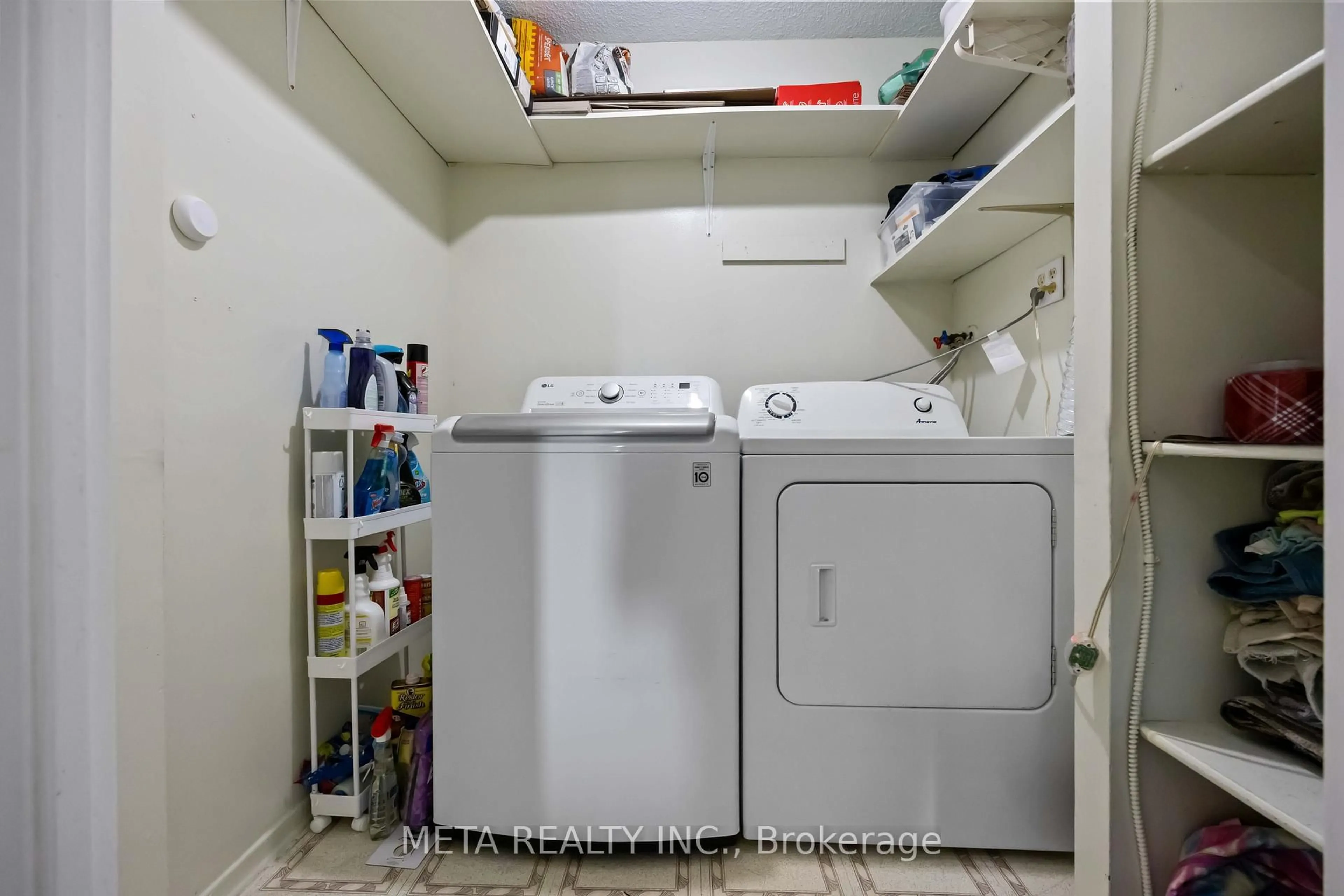 Laundry room for 236 Albion Rd #604, Toronto Ontario M9W 6A6