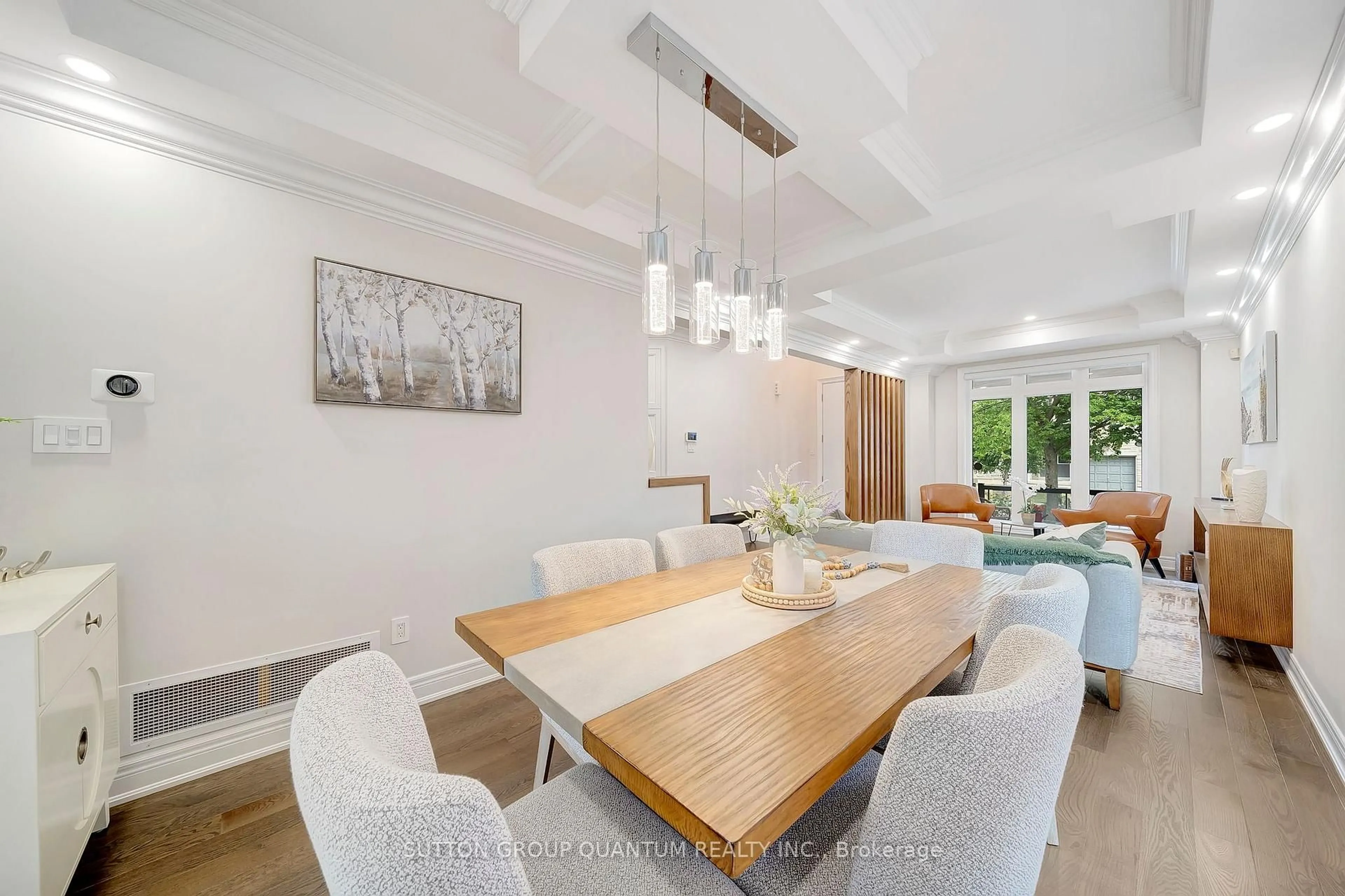 Dining room, unknown for 2201 Hillmount Dr, Oakville Ontario L6M 0H9