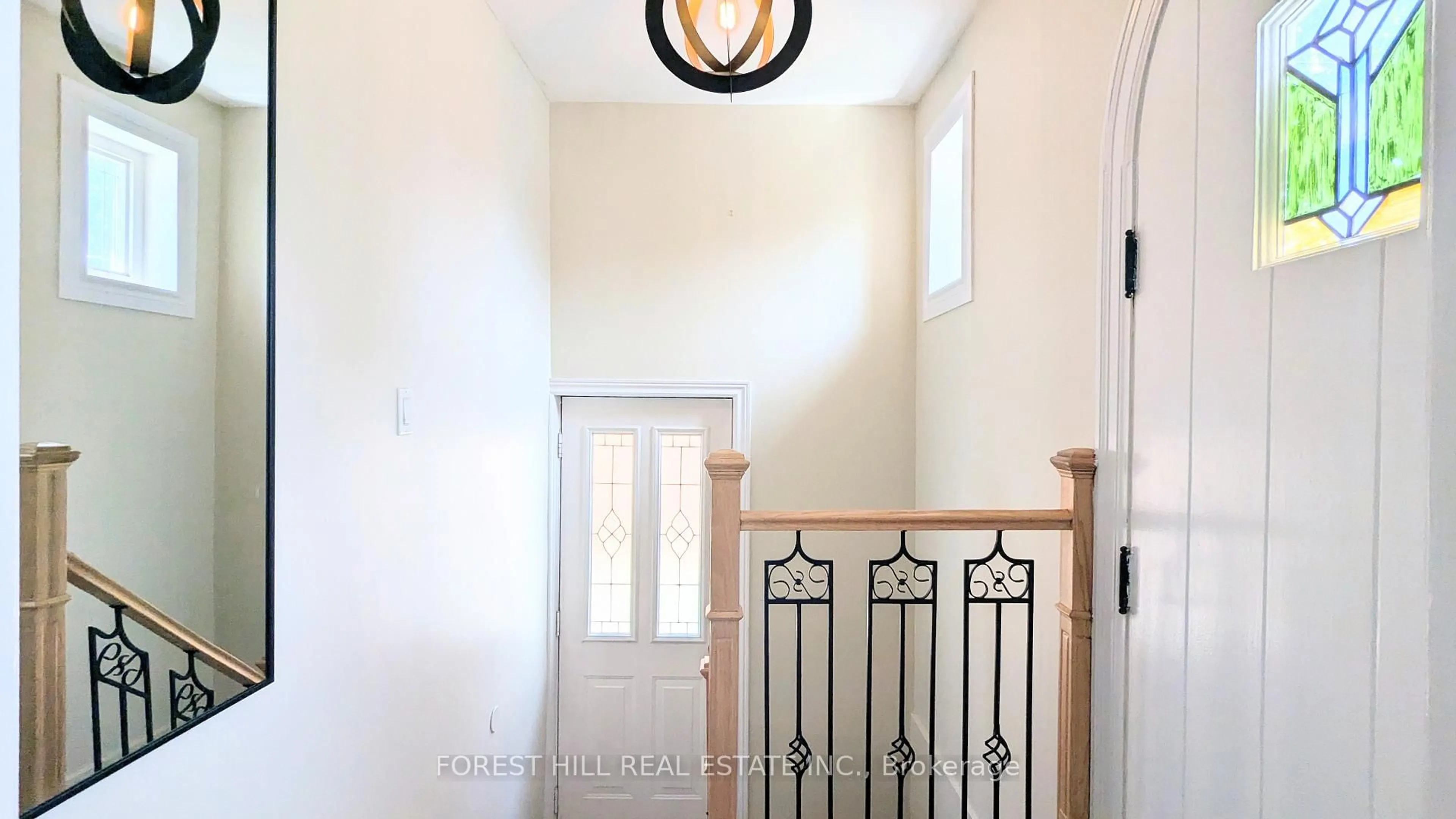 Indoor entryway for 34 Rotherham Ave, Toronto Ontario M6M 1M2