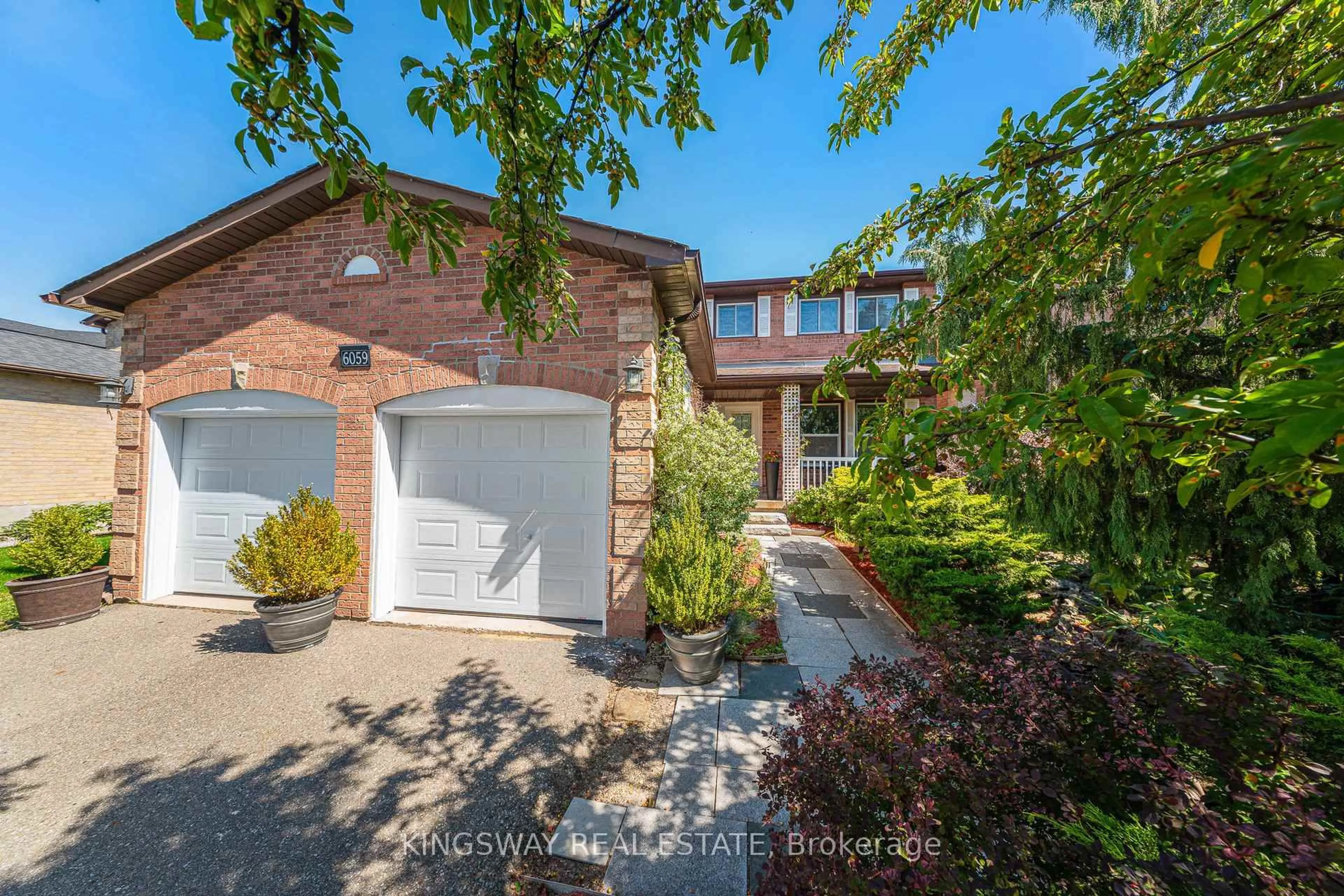 Home with brick exterior material, street for 6059 Tillsdown Dr, Mississauga Ontario L5N 4M4