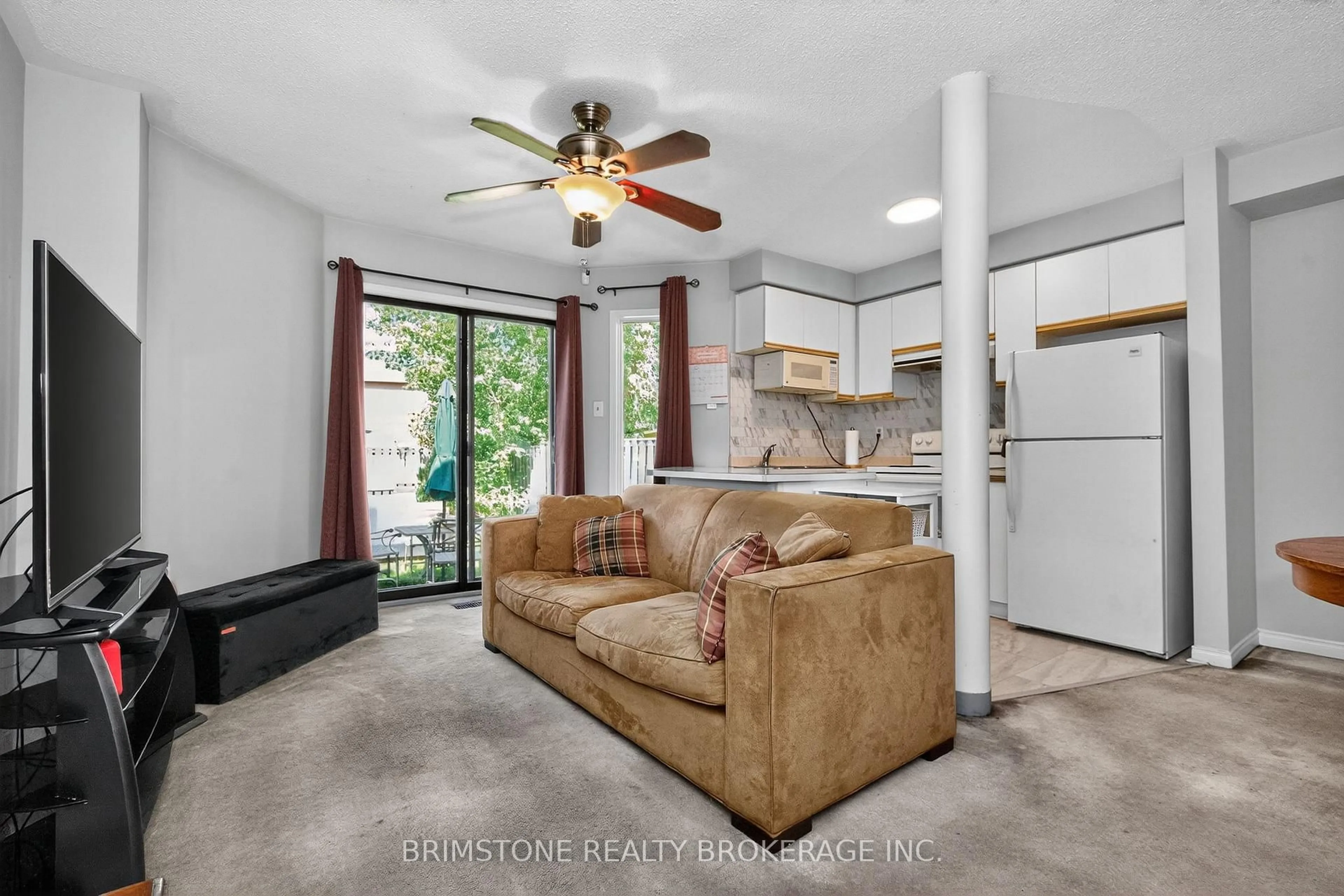 Living room with furniture, unknown for 58 Cedarwood Cres, Brampton Ontario L6X 4J9