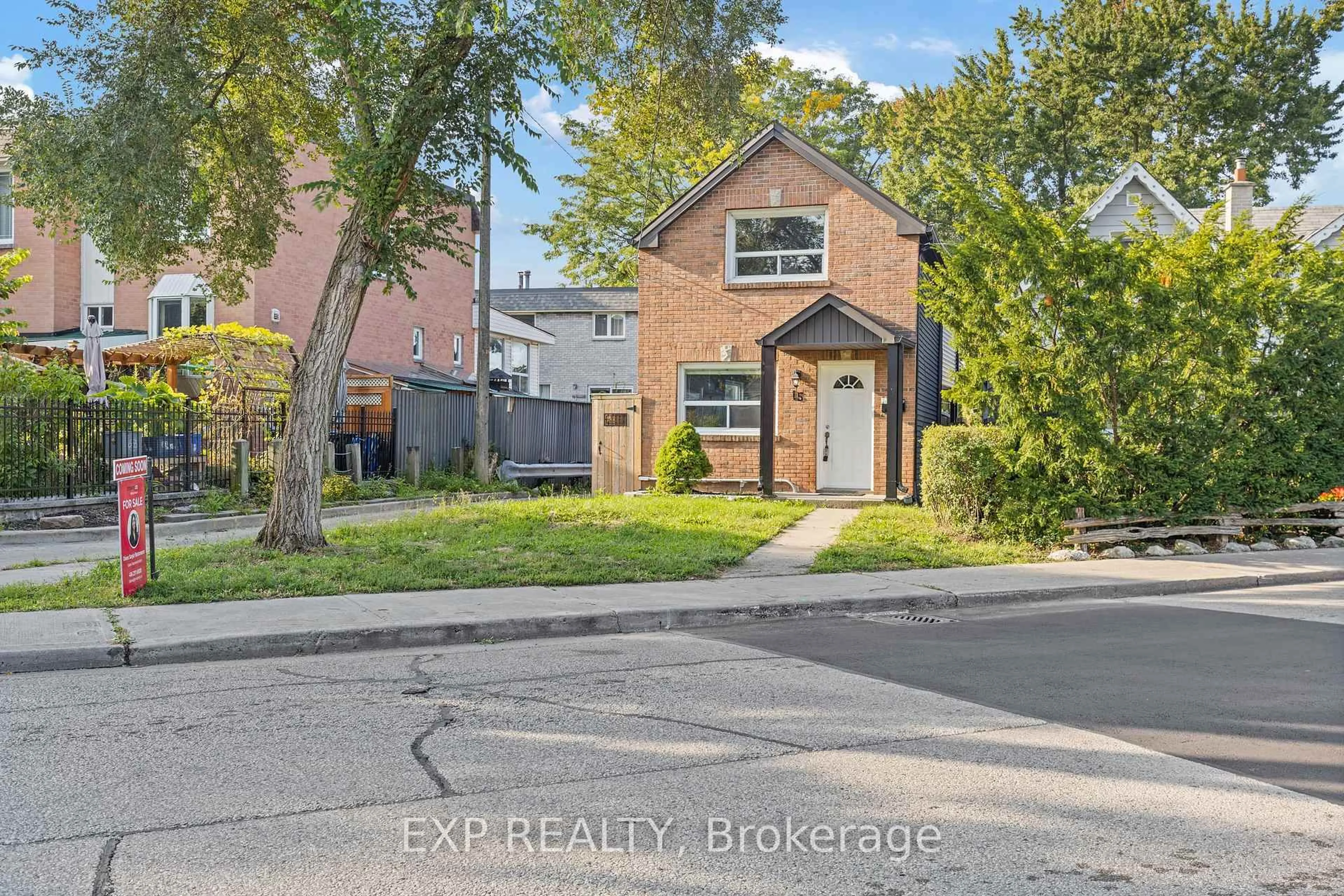 A pic from outside/outdoor area/front of a property/back of a property/a pic from drone, street for 15 Eileen Ave, Toronto Ontario M6N 1V5