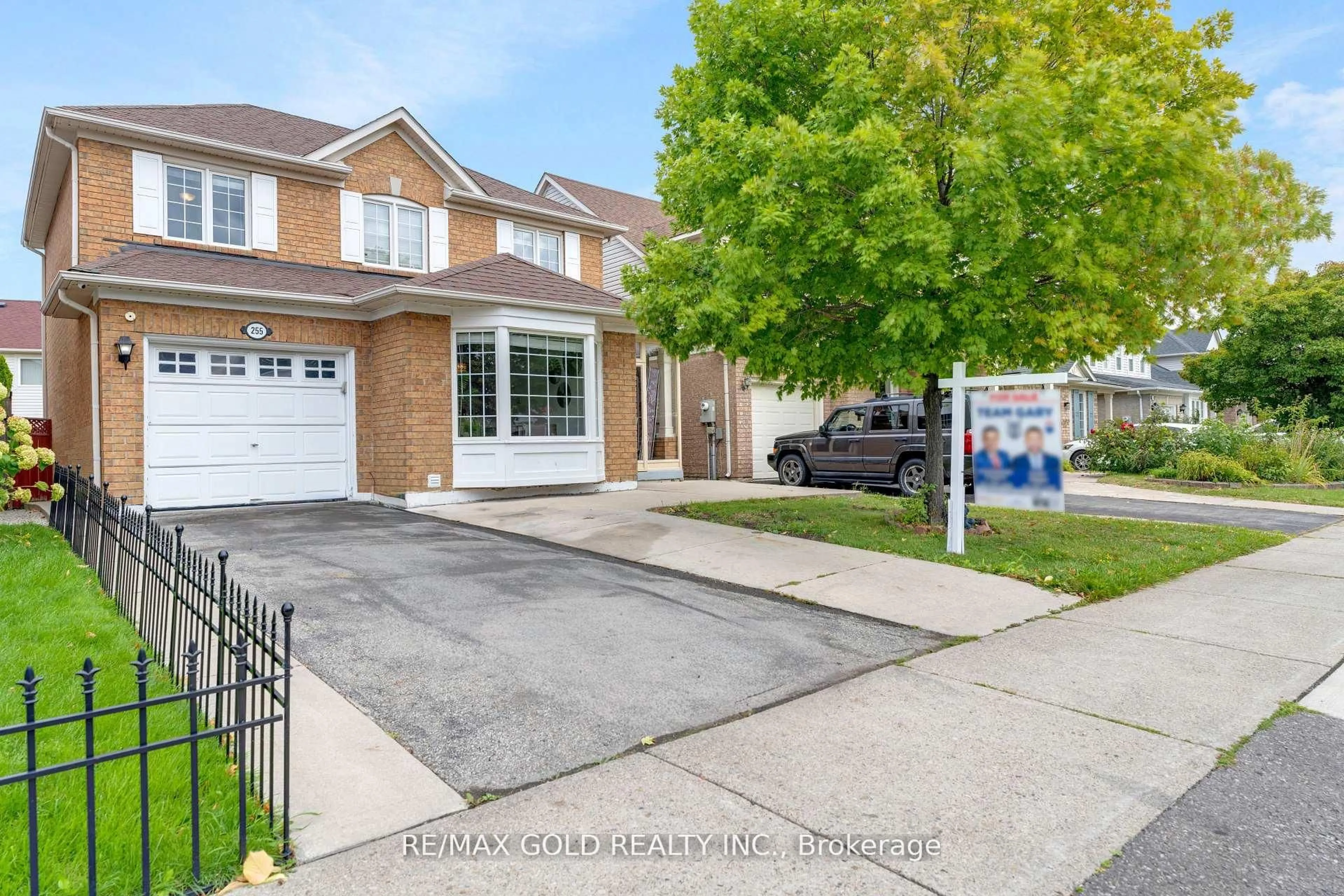 Home with brick exterior material, street for 255 Brisdale Dr, Brampton Ontario L7A 2T3