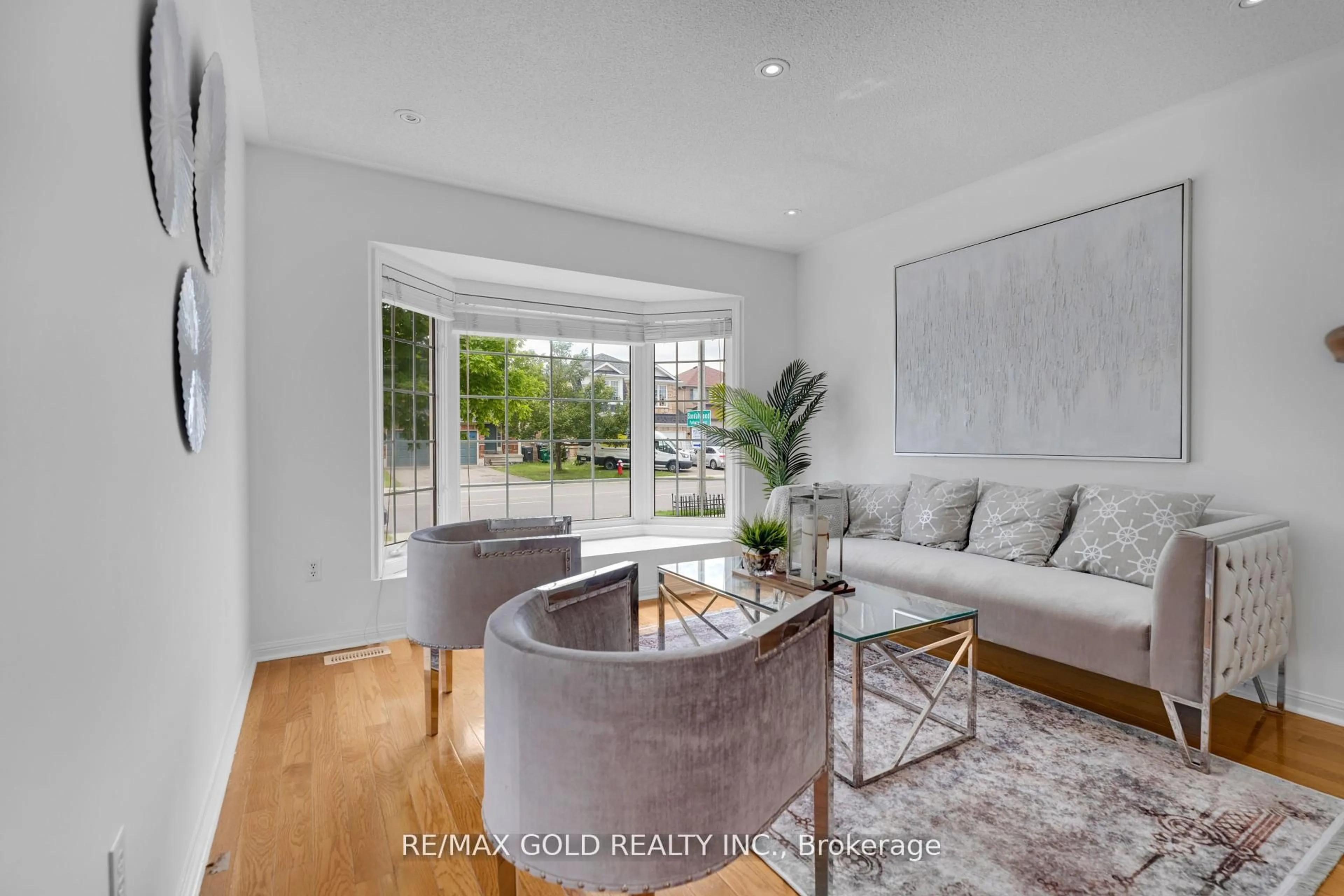 Living room with furniture, unknown for 255 Brisdale Dr, Brampton Ontario L7A 2T3