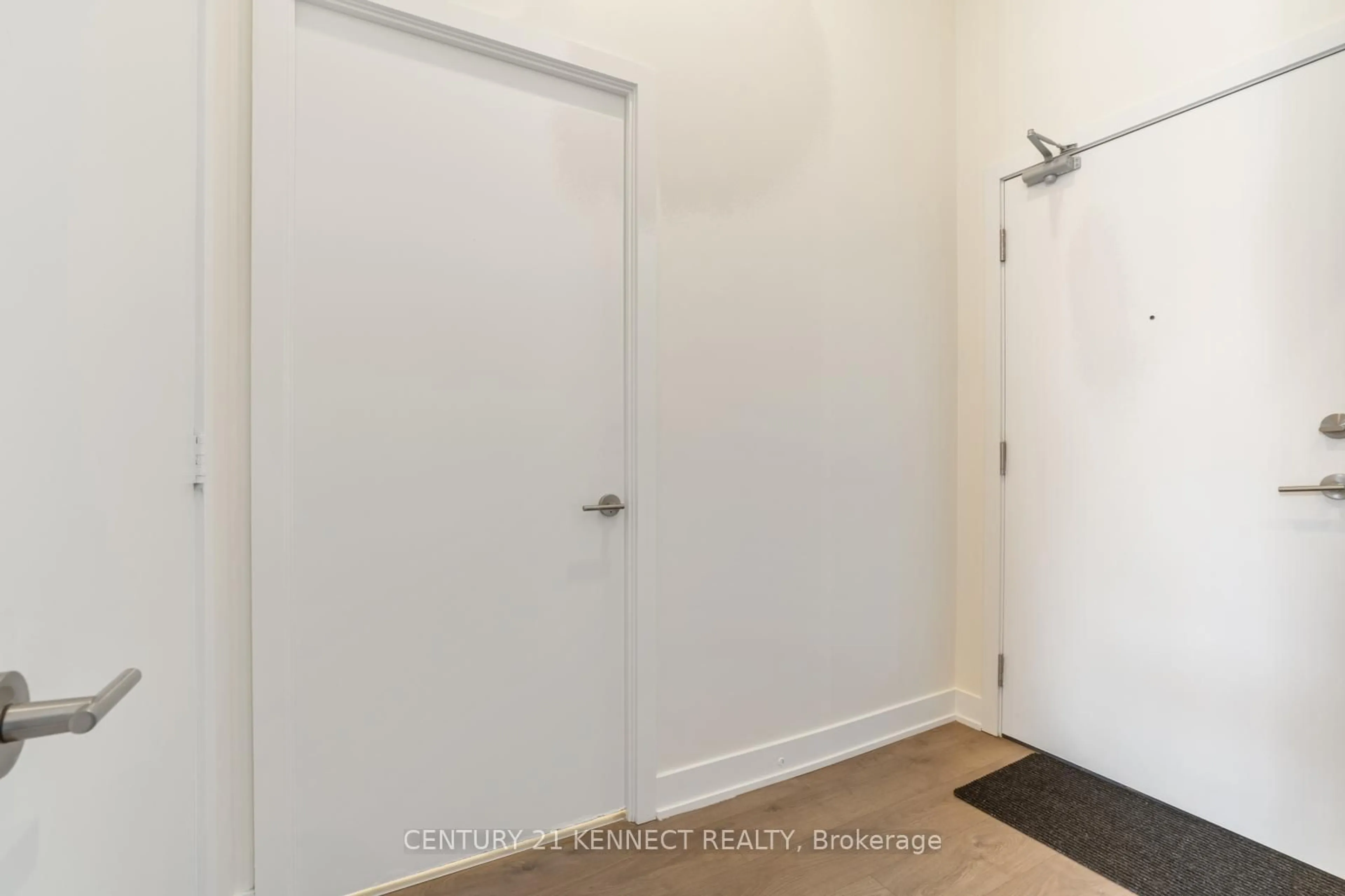 Indoor entryway for 180 Veterans Dr #101, Brampton Ontario L7A 1H2