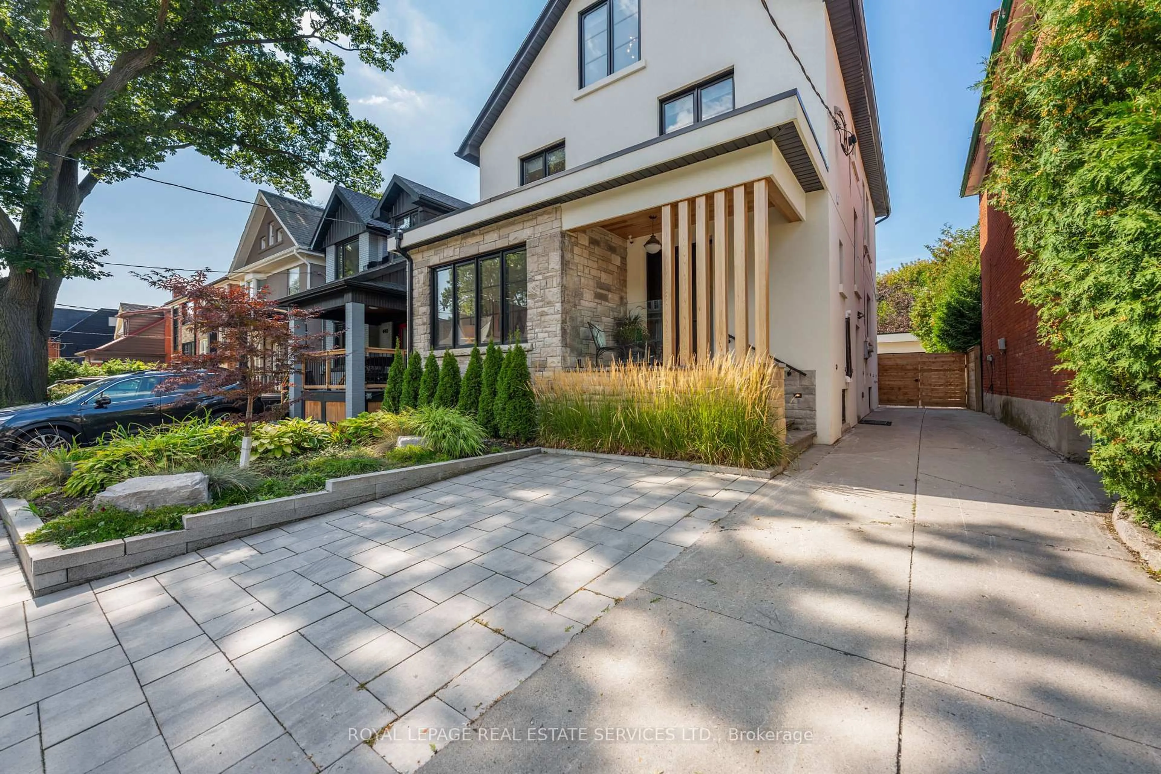 Home with brick exterior material, street for 442 Quebec Ave, Toronto Ontario M6P 2V4