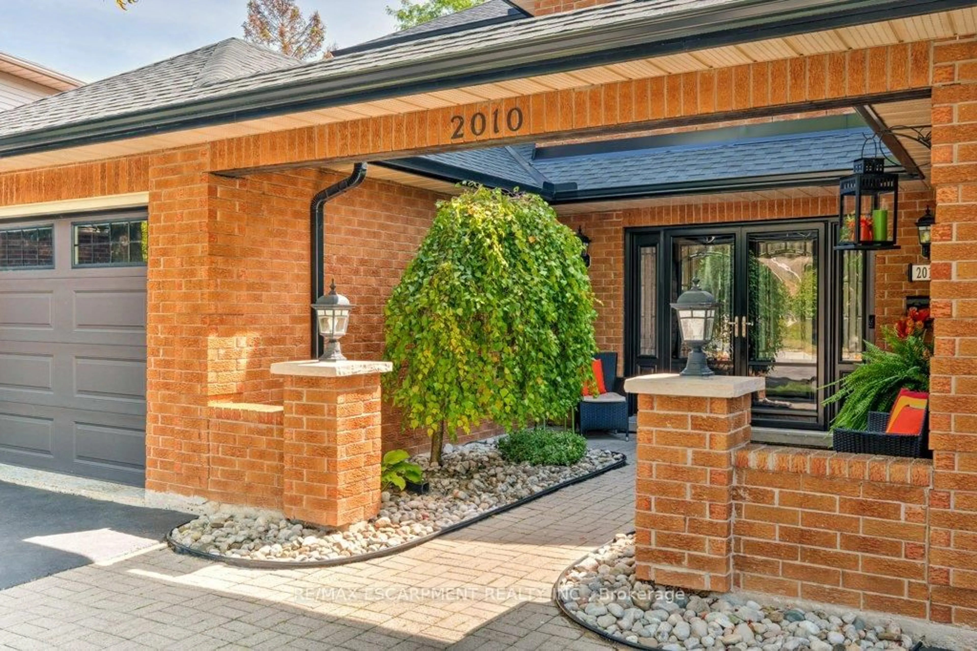 Unknown for 2010 WINDY OAKS Dr, Burlington Ontario L7M 2R3