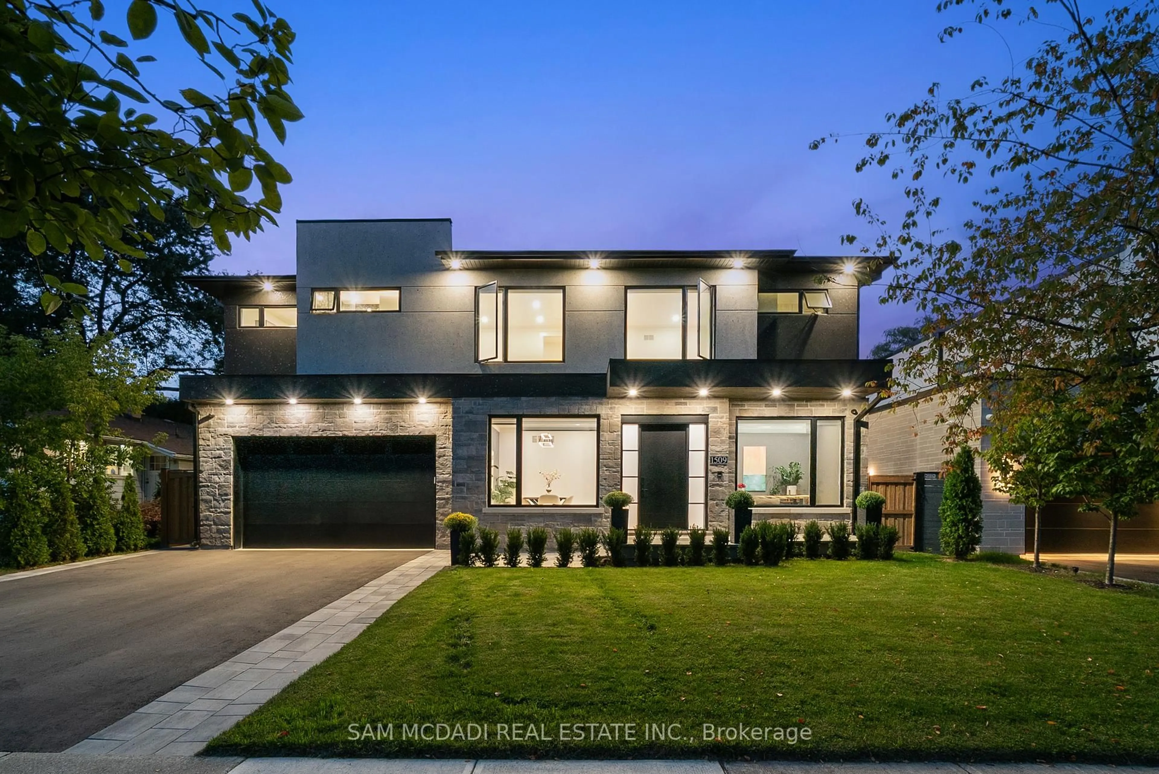 Home with brick exterior material, street for 1509 Pembroke Dr, Oakville Ontario L6H 1V6