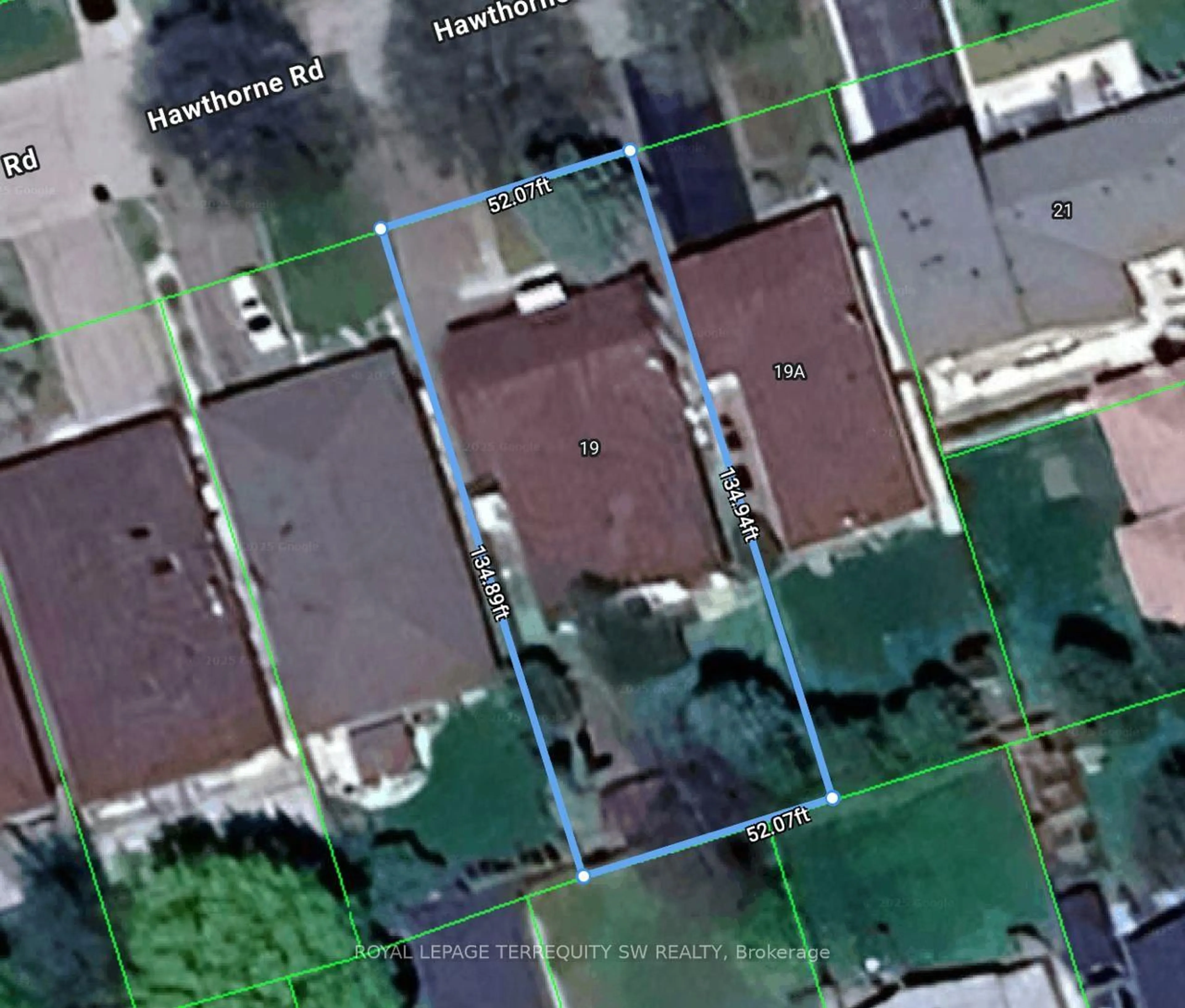 A pic from outside/outdoor area/front of a property/back of a property/a pic from drone, street for 19 Hawthorne Rd, Toronto Ontario M9R 1N9