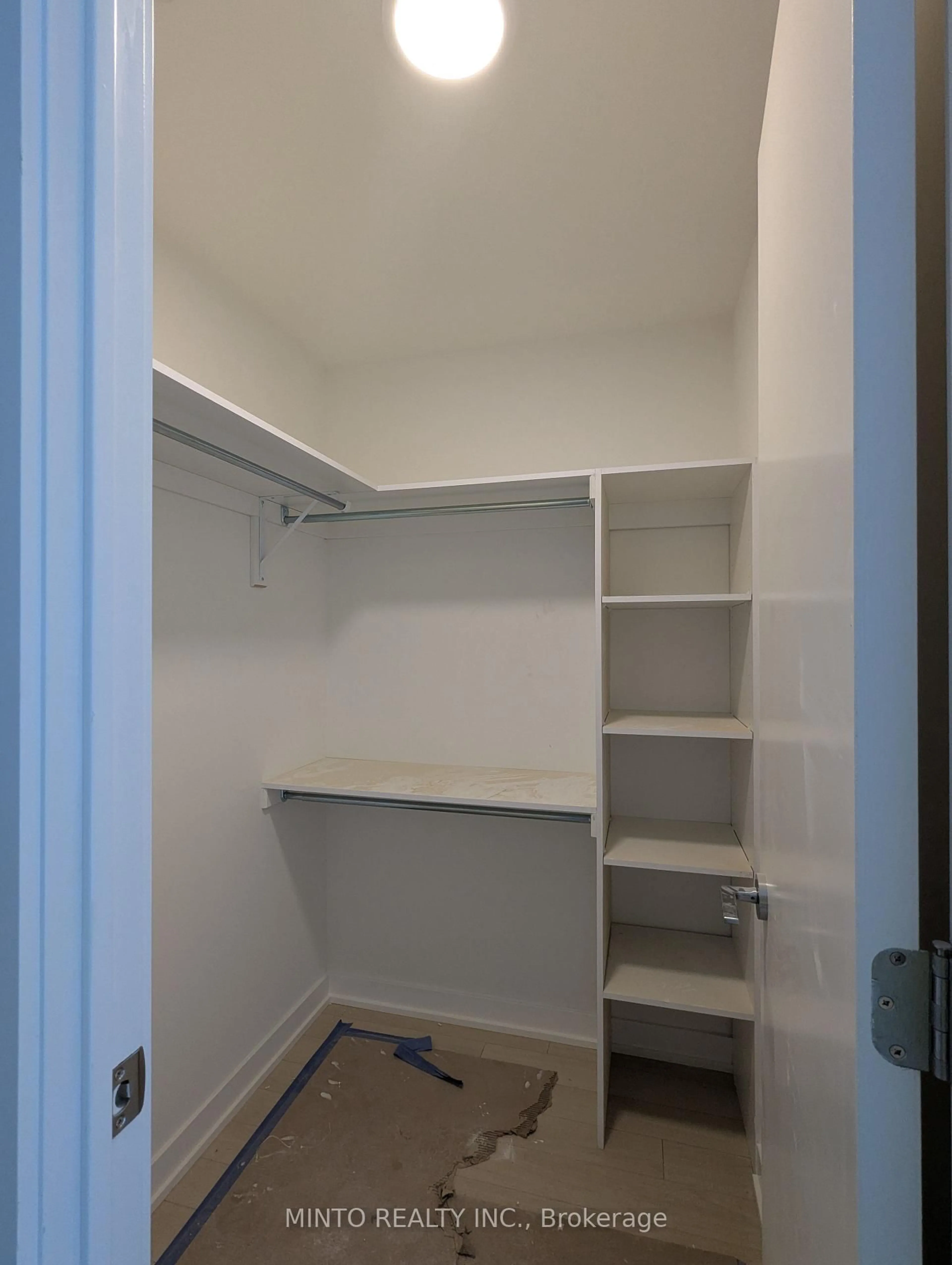 Storage room or clothes room or walk-in closet for 3079 Trafalgar Rd #511, Oakville Ontario L6H 8C5