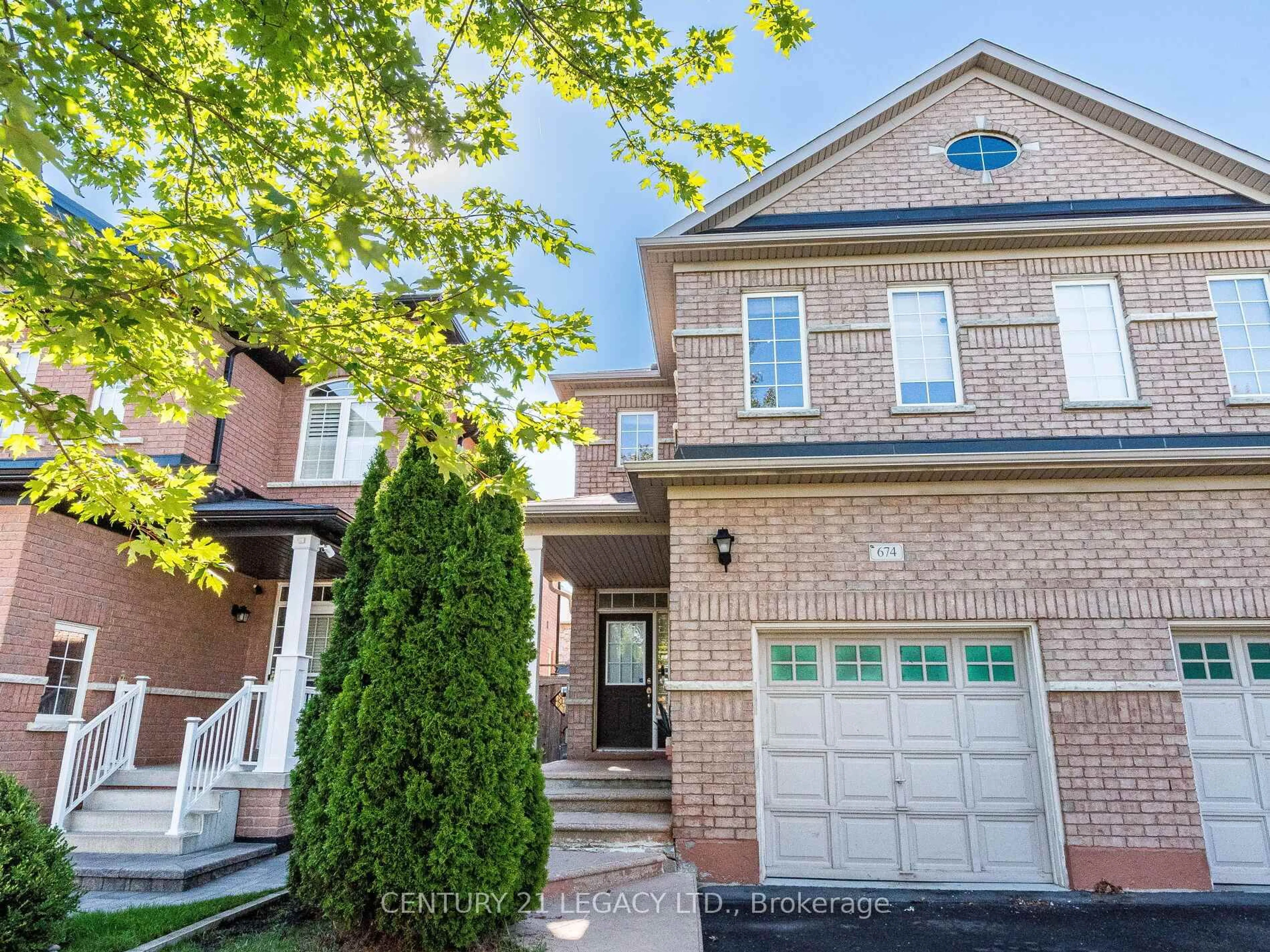 Home with brick exterior material, street for 674 Coach Dr, Mississauga Ontario L5R 0C6