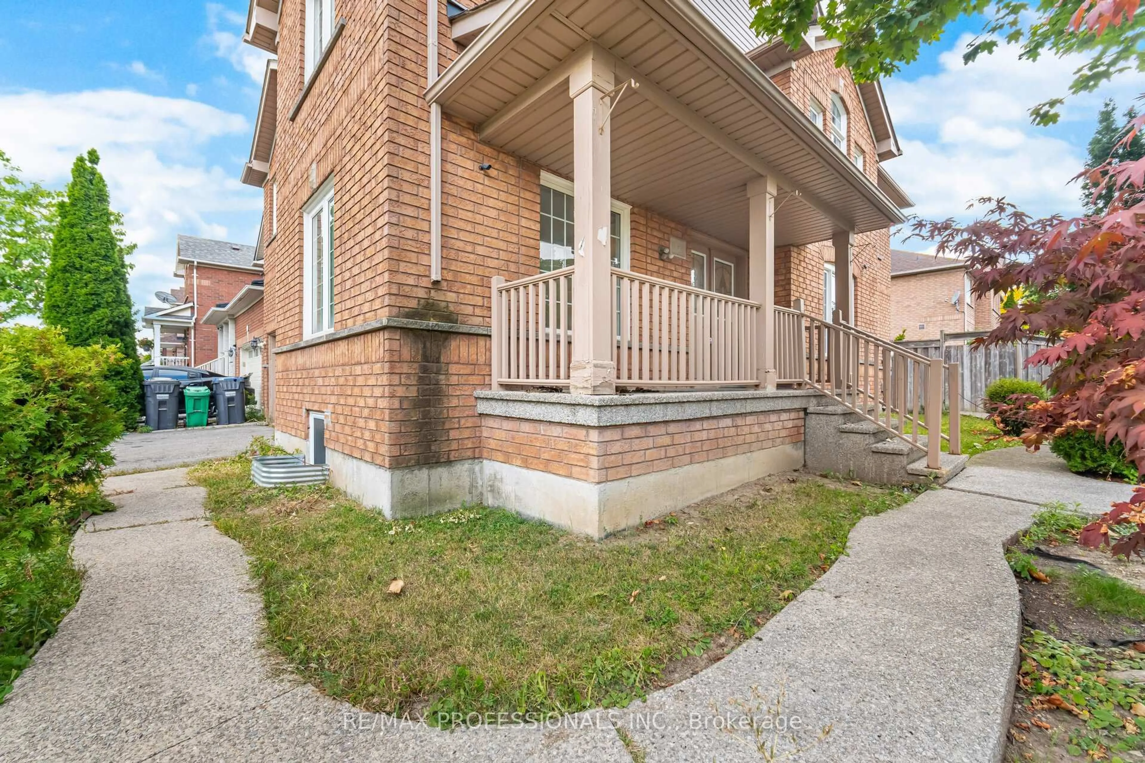 Home with brick exterior material, street for 46 Kershaw St, Brampton Ontario L7A 4A5