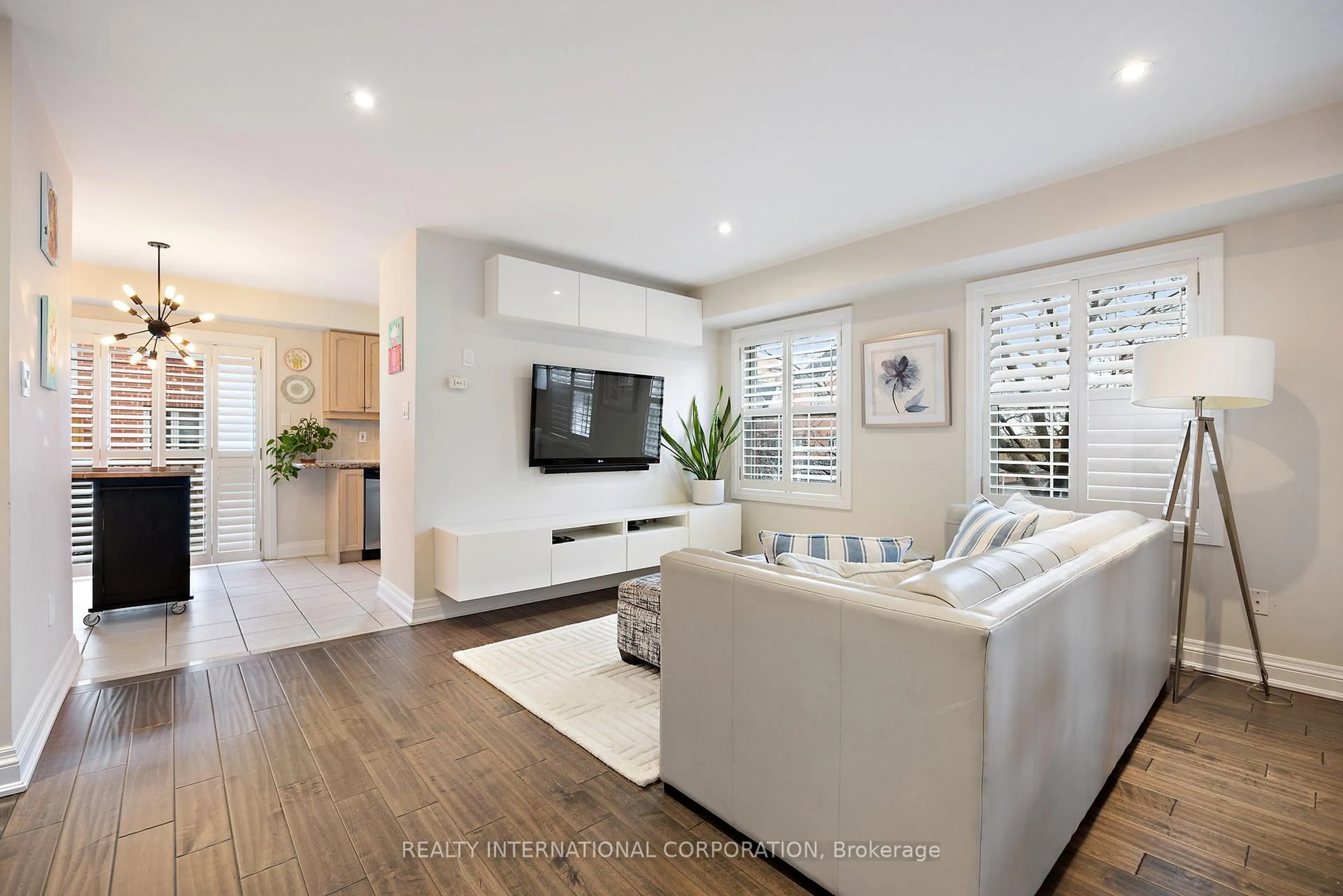 Living room with furniture, unknown for 3076 Lakeshore Blvd #9, Toronto Ontario M8V 4E3