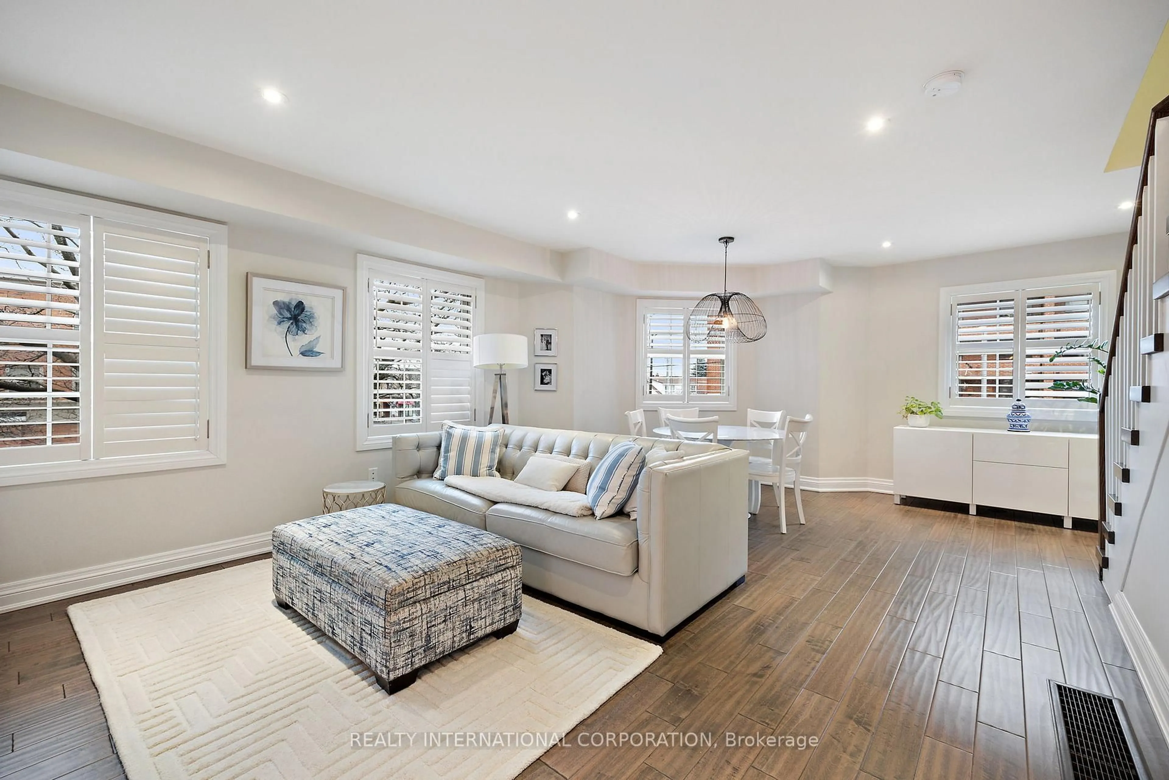 Living room with furniture, unknown for 3076 Lakeshore Blvd #9, Toronto Ontario M8V 4E3