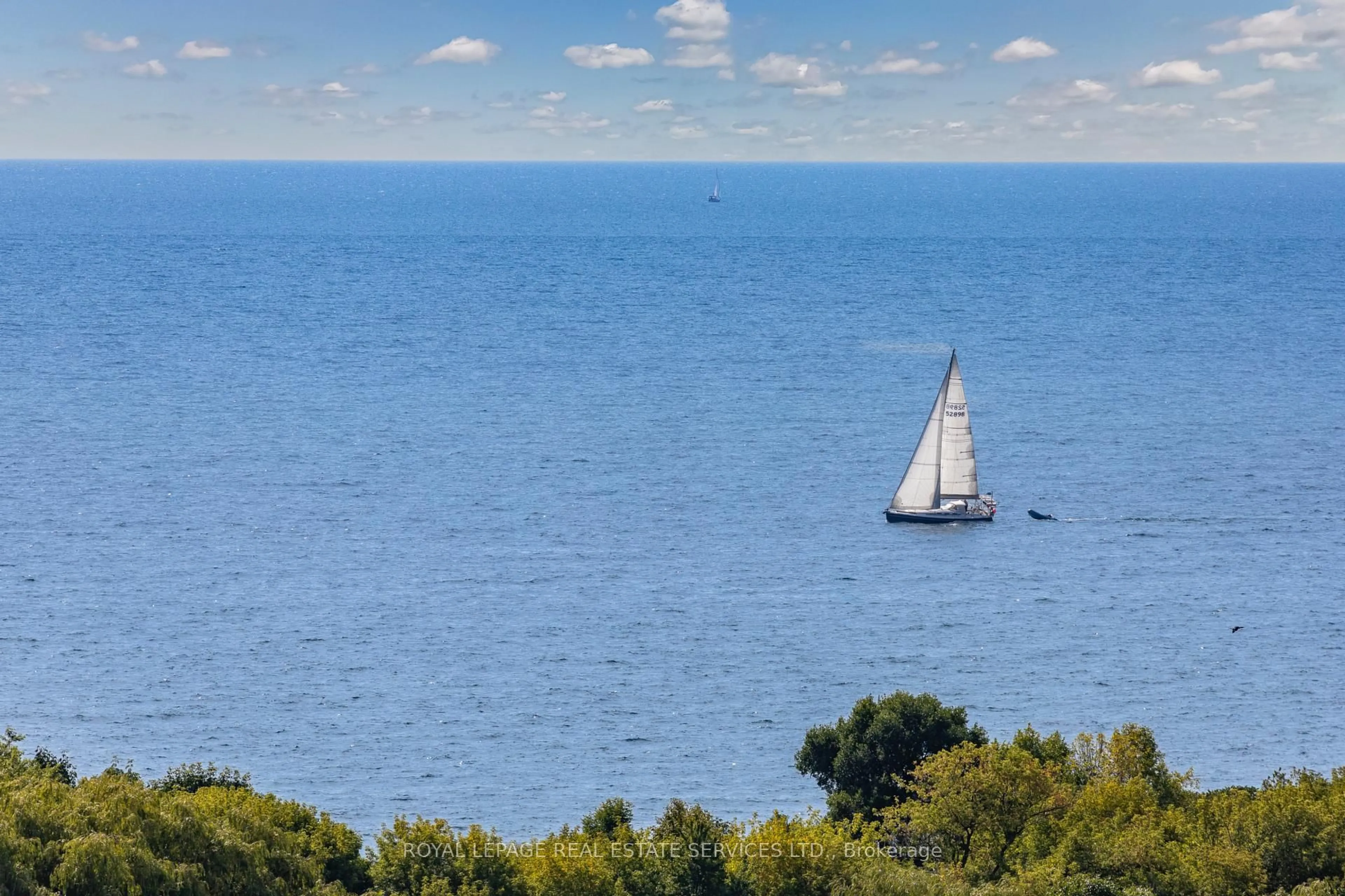 Blurry image for 20 Shore Breeze Dr #1002, Toronto Ontario M8V 0C7