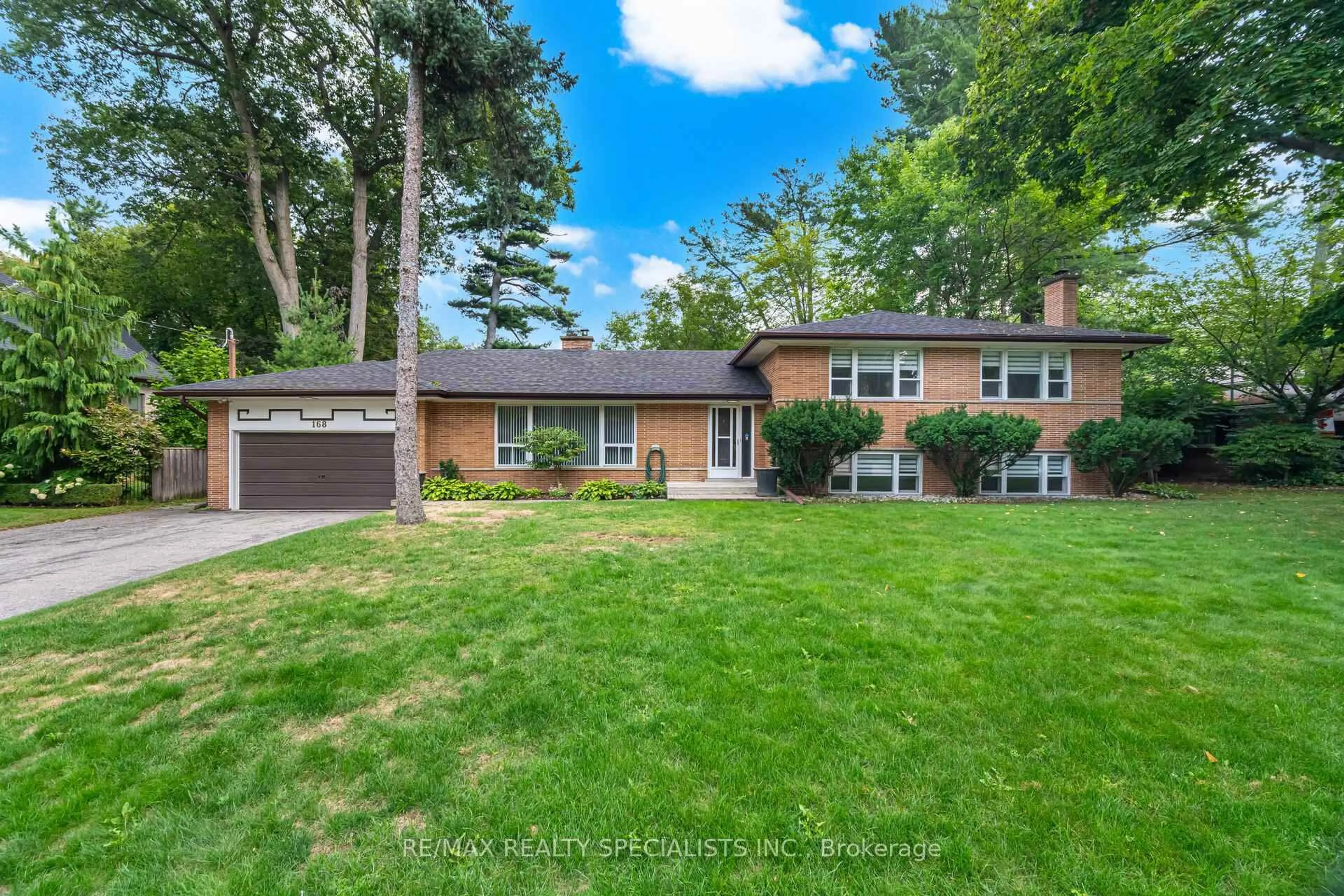 Home with brick exterior material, street for 168 Breezy Pines Dr, Mississauga Ontario L5B 1B4