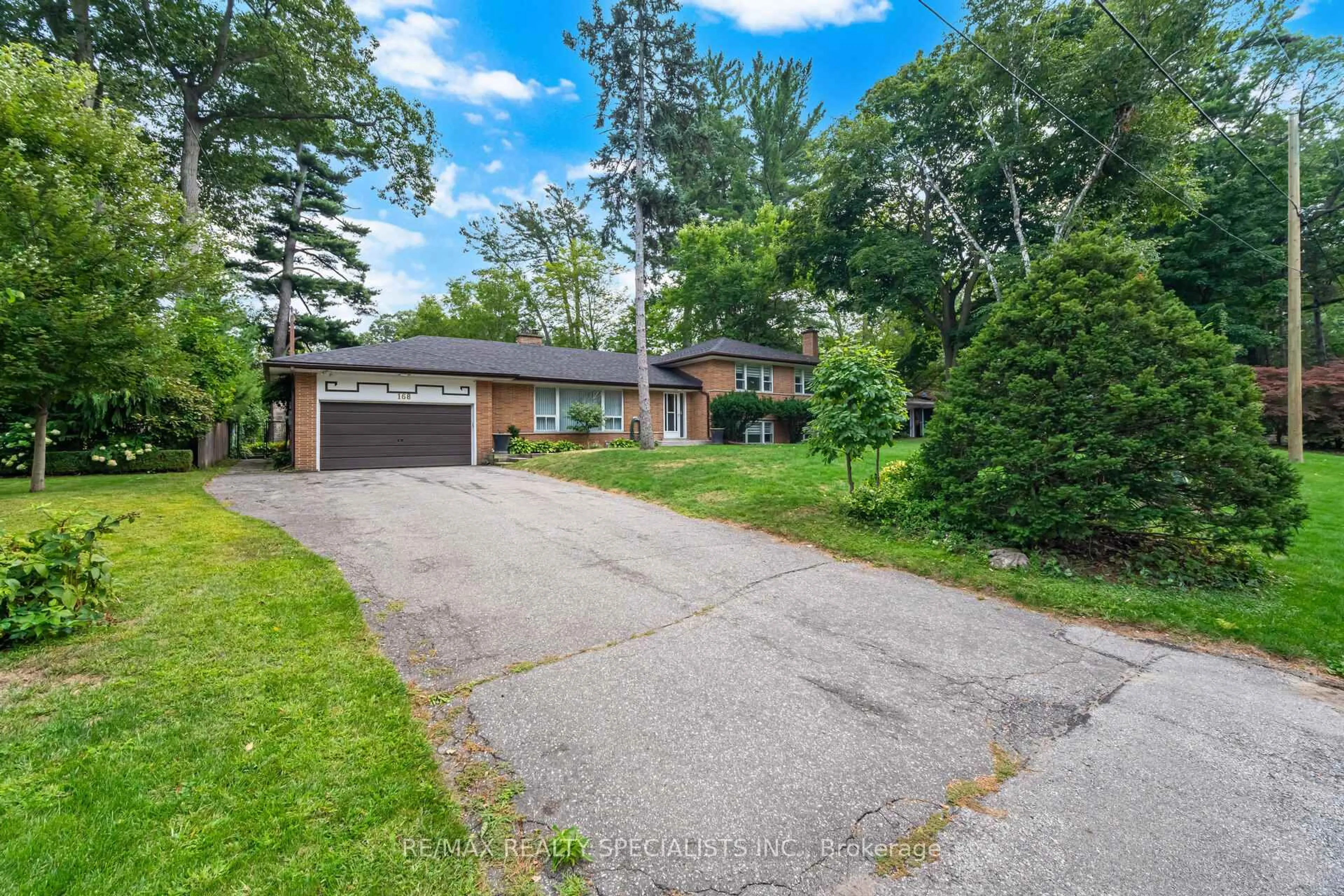 Home with brick exterior material, street for 168 Breezy Pines Dr, Mississauga Ontario L5B 1B4
