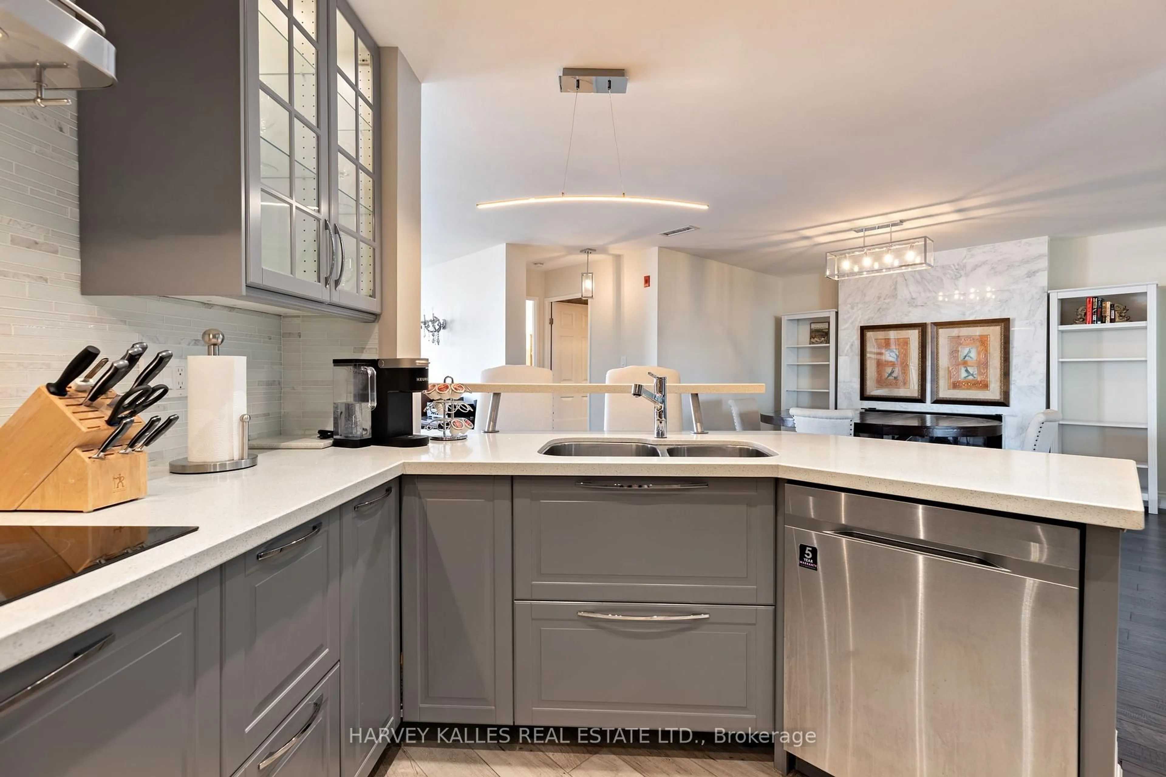 Contemporary kitchen, ceramic/tile floor for 22 Southport St #1040, Toronto Ontario M6S 4Y9