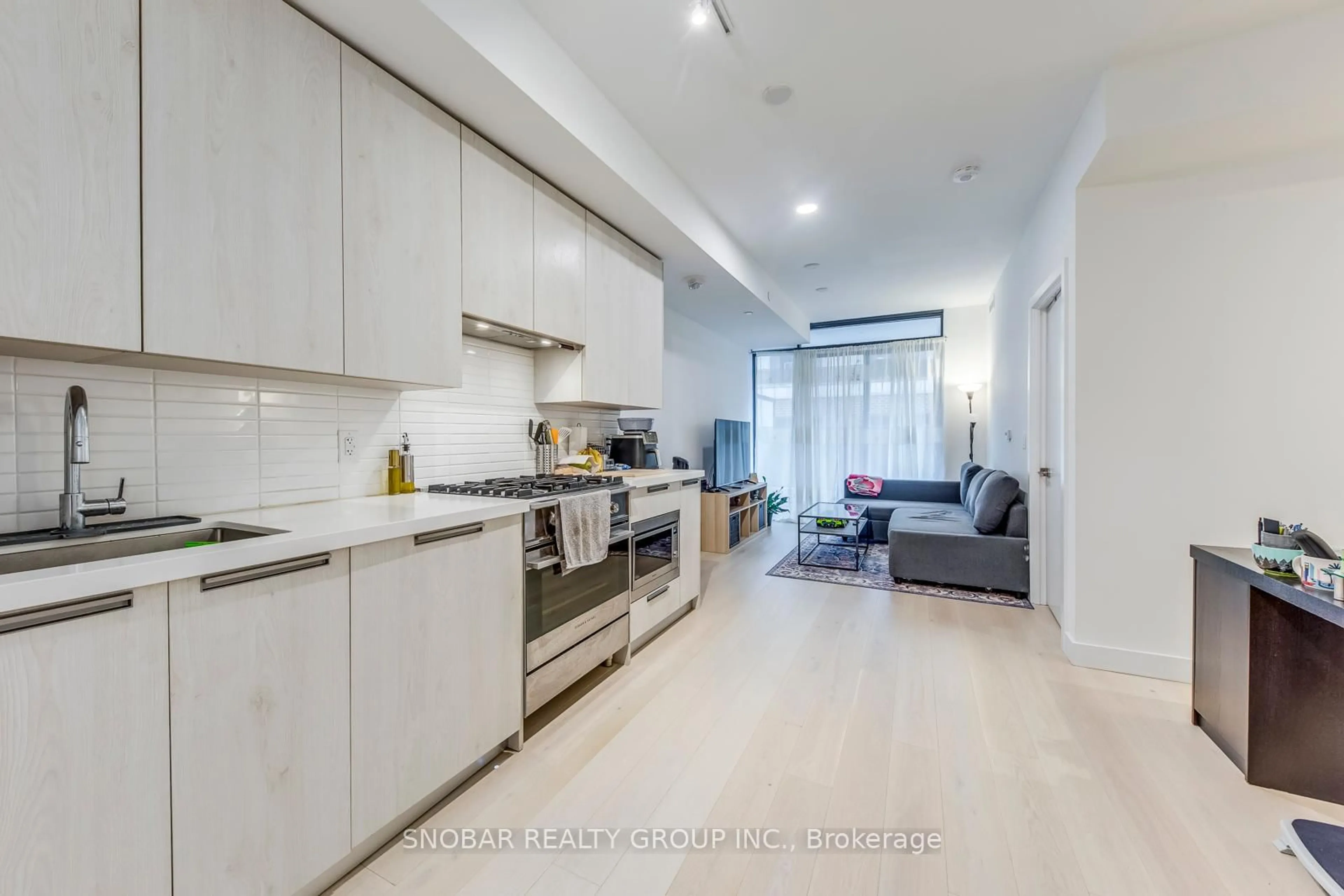 Open concept kitchen, unknown for 160 Kingsway Cres #604, Toronto Ontario M8X 2S4