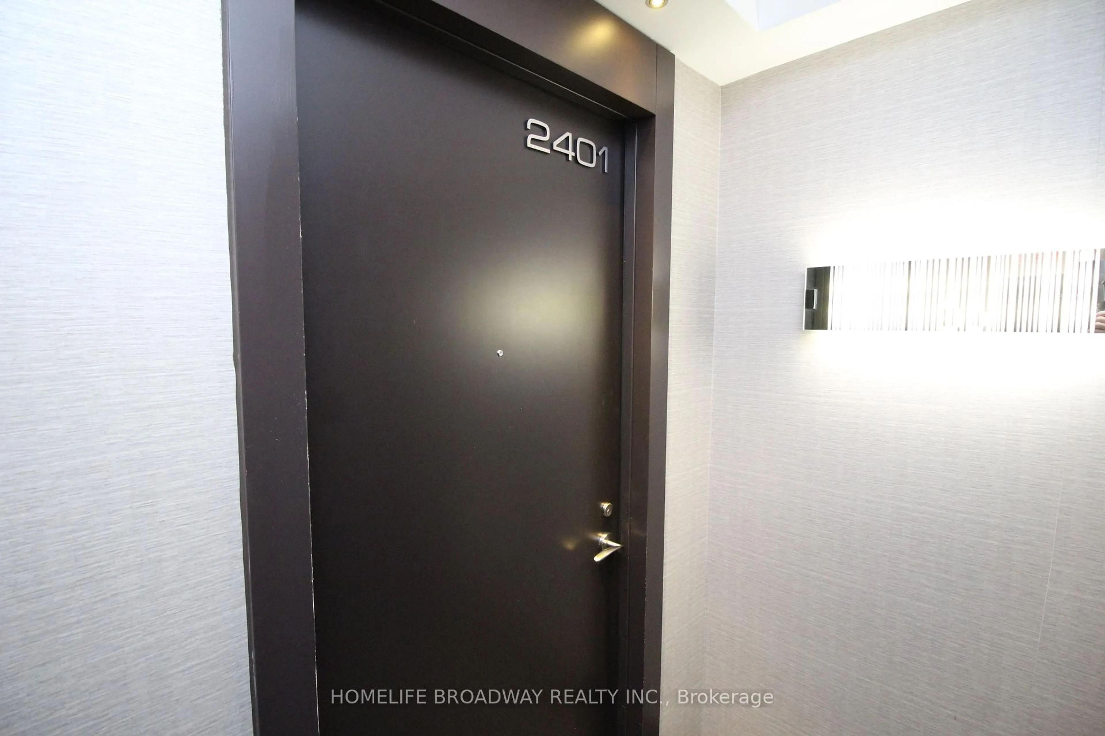 Indoor entryway for 5 Valhalla Inn Rd #2401, Toronto Ontario M9B 0B1