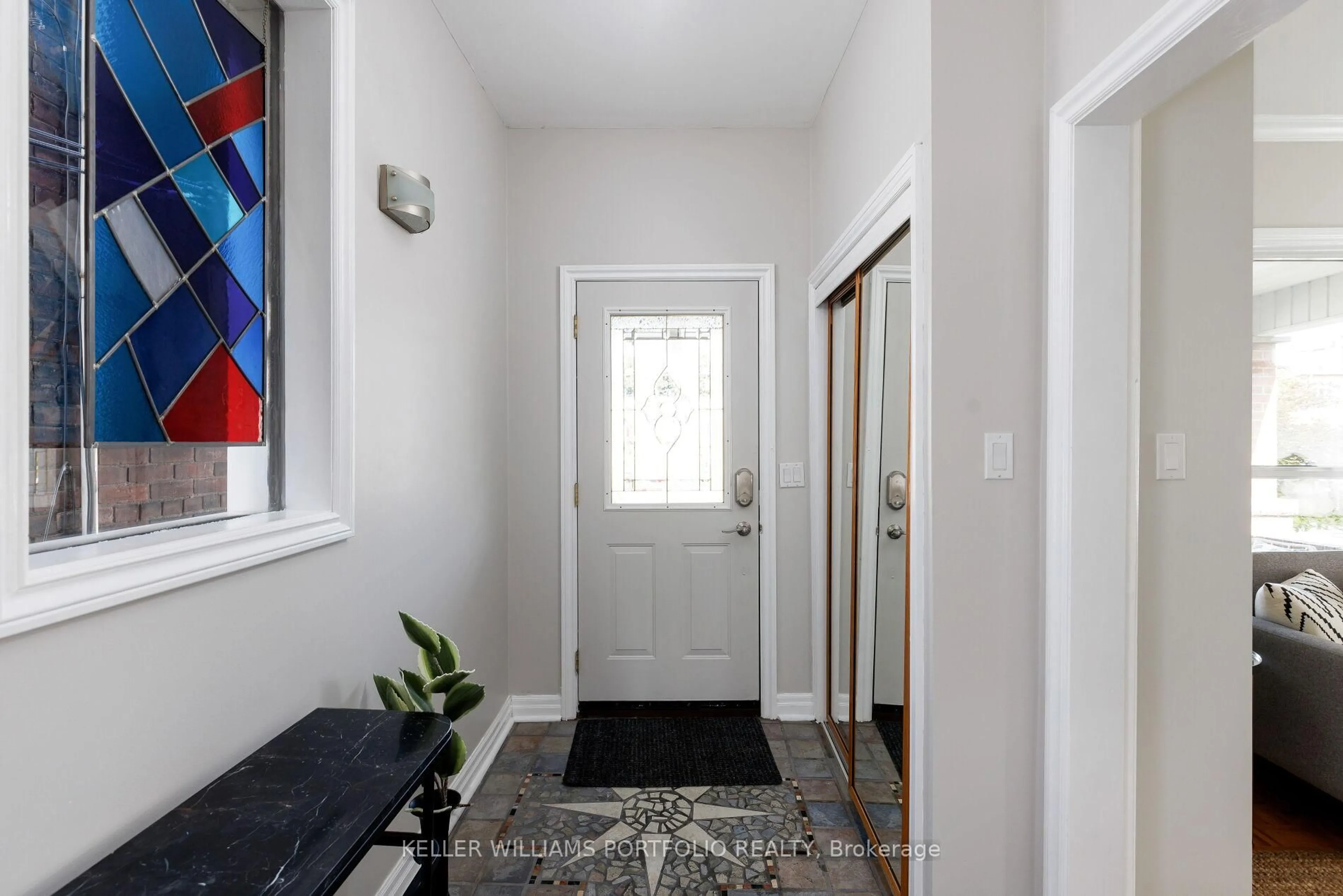 Indoor entryway for 165 Galley Ave, Toronto Ontario M6R 1H3