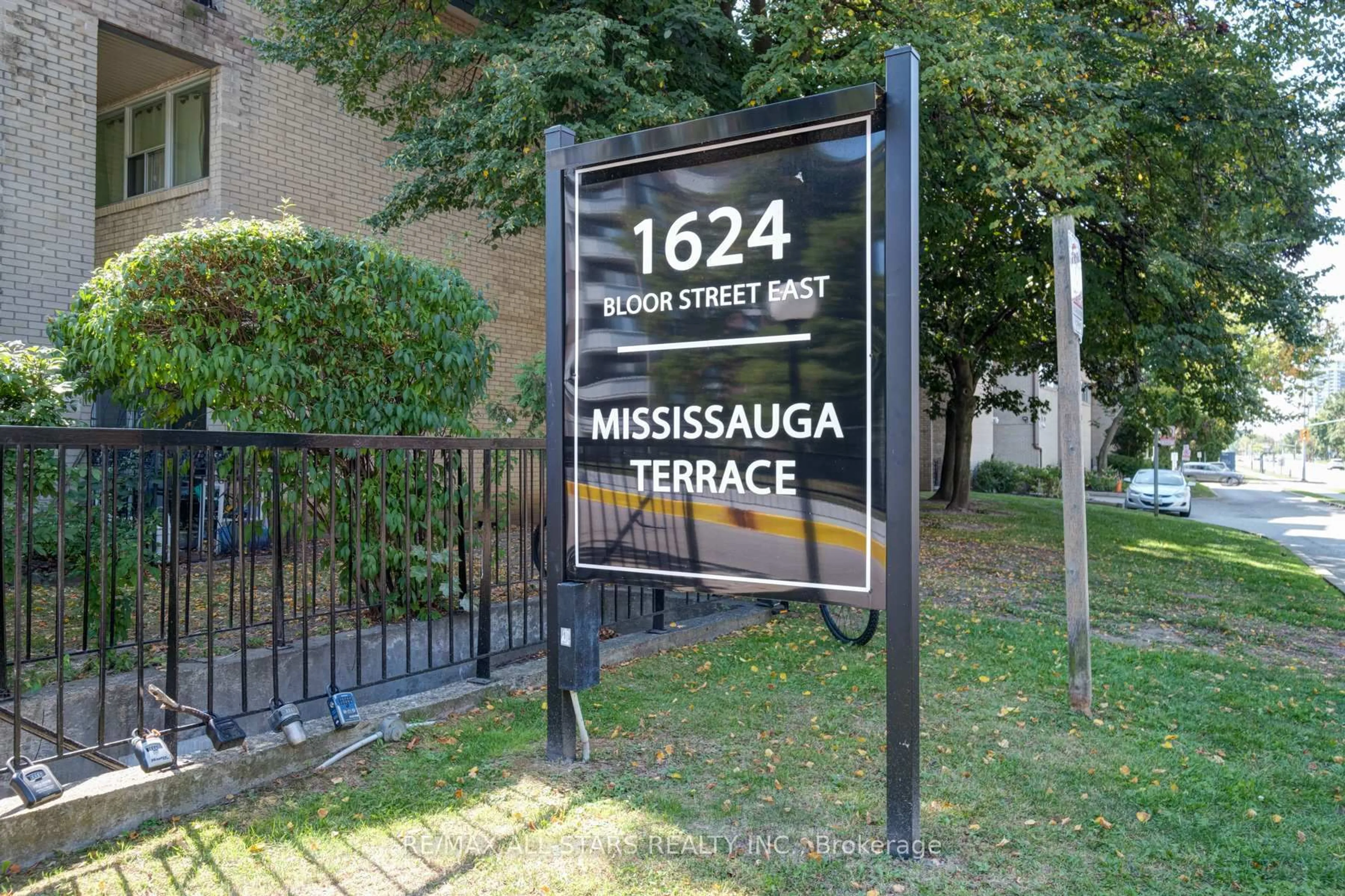 Unknown for 1624 Bloor St #61, Mississauga Ontario L4X 2S2