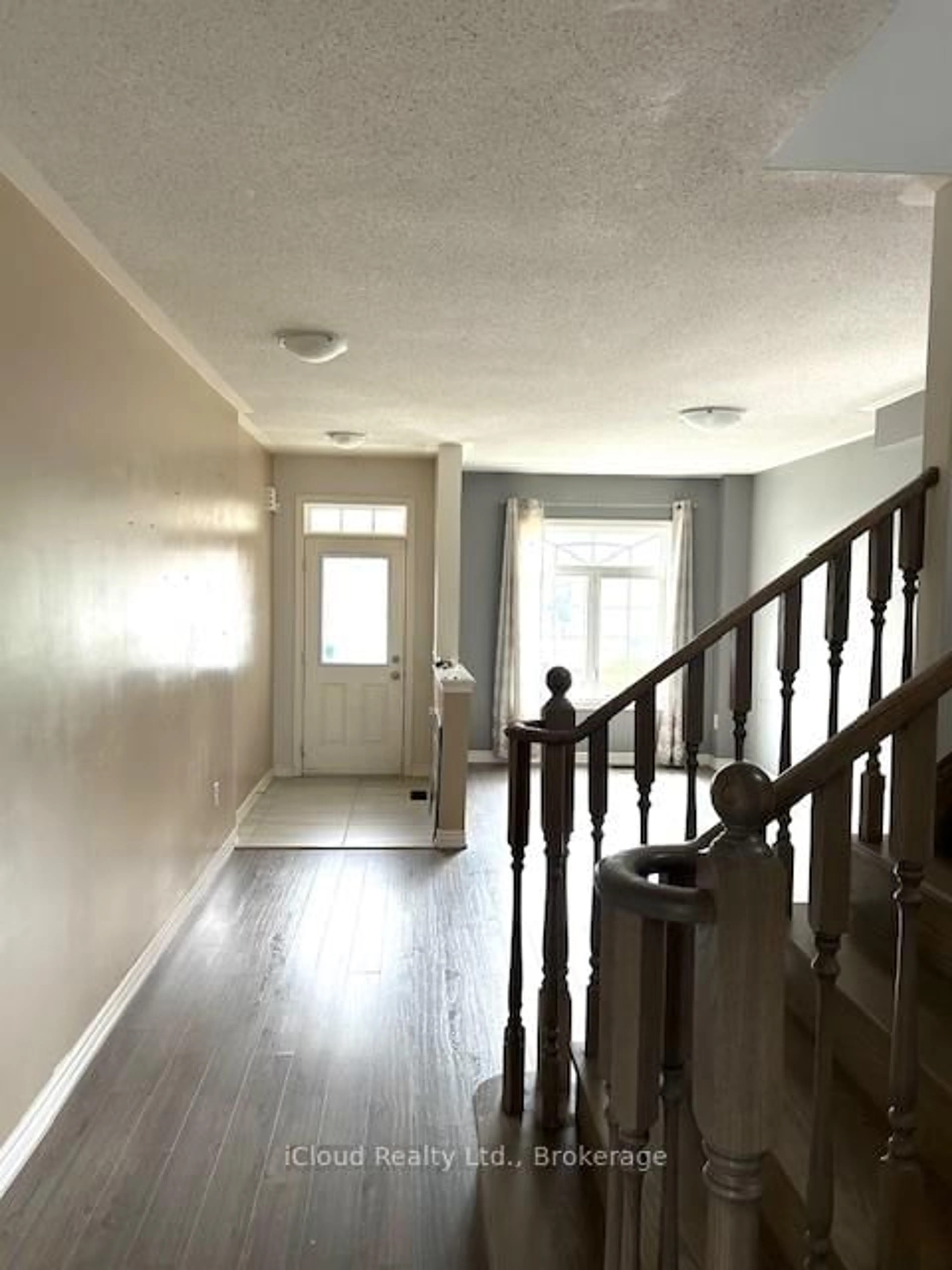 Unknown for 1449 Chretien St, Milton Ontario L9T 7K6