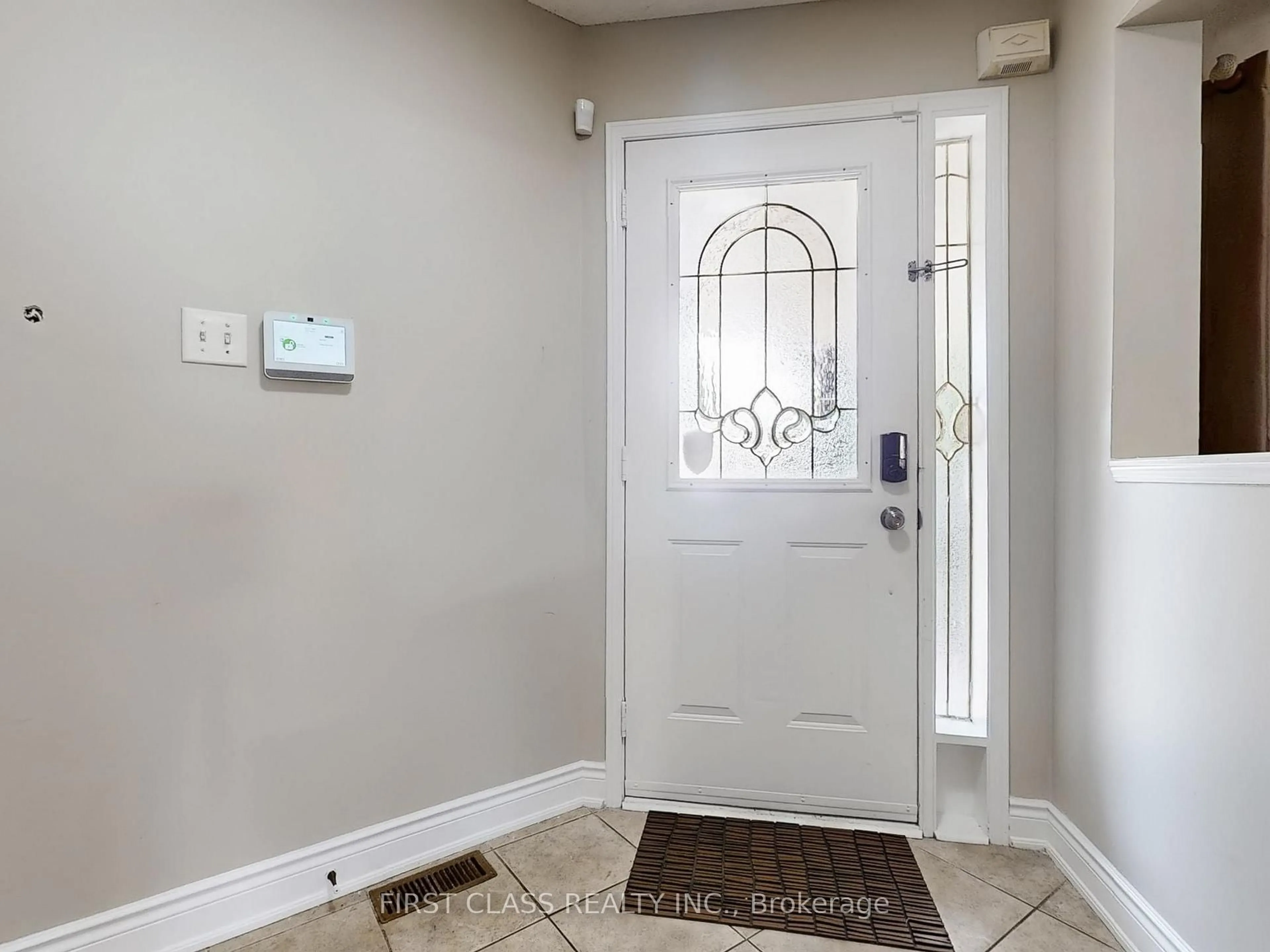 Indoor entryway for 73 Porchlight Rd, Brampton Ontario L6X 4S1