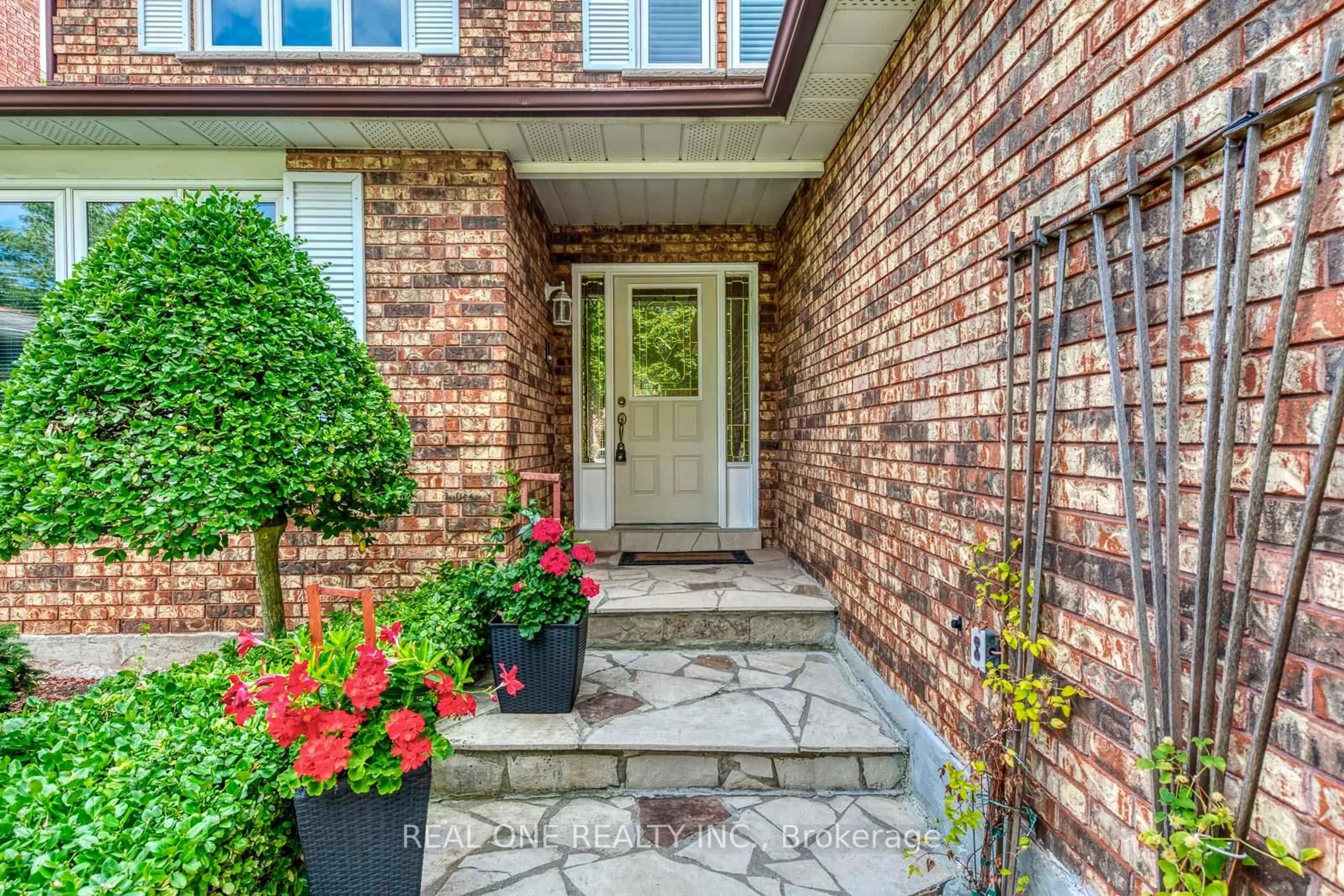 Unknown for 2082 Laurelwood Dr, Oakville Ontario L6H 4S7