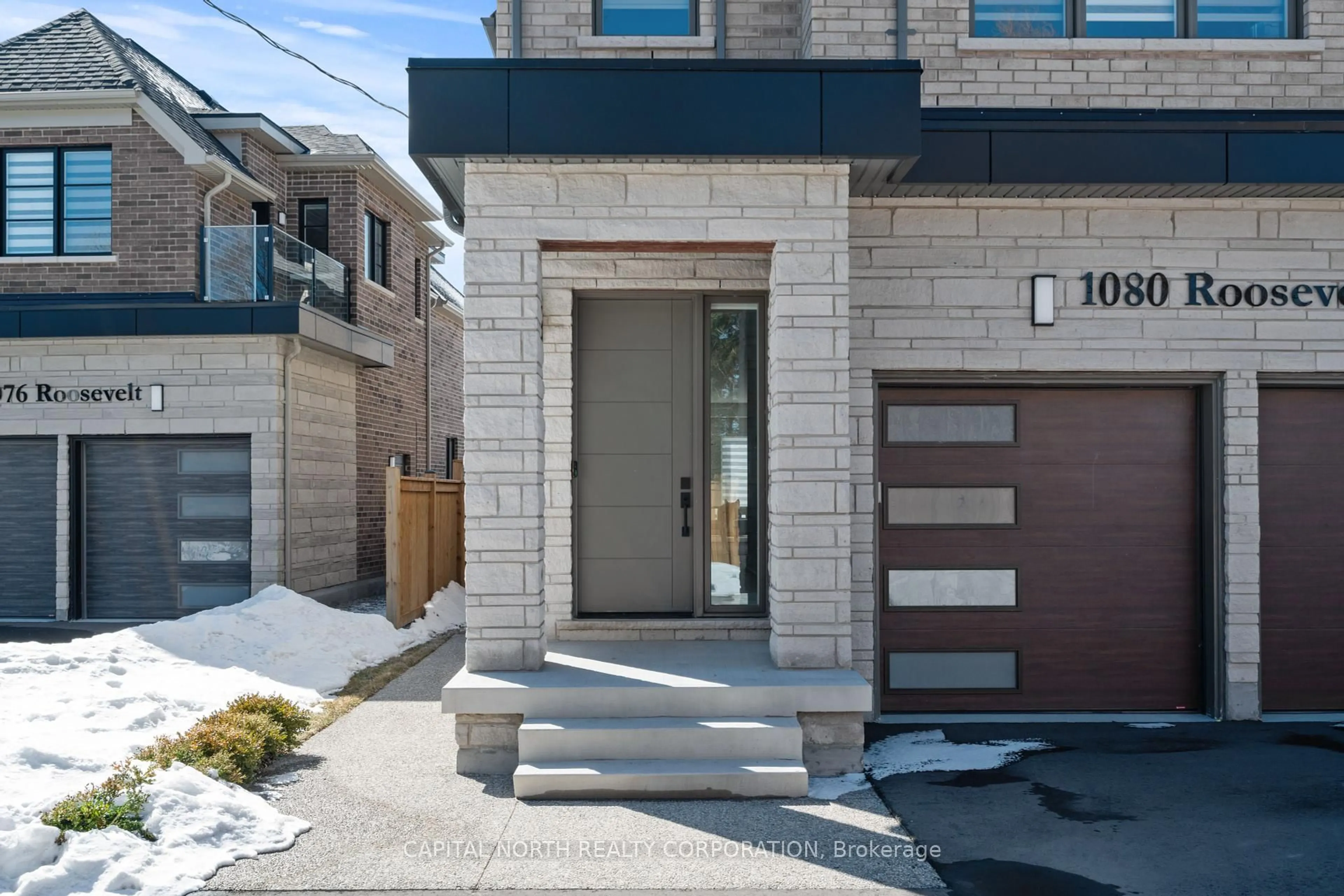 Home with brick exterior material, street for 1080 Roosevelt Rd, Mississauga Ontario L5G 3Y8