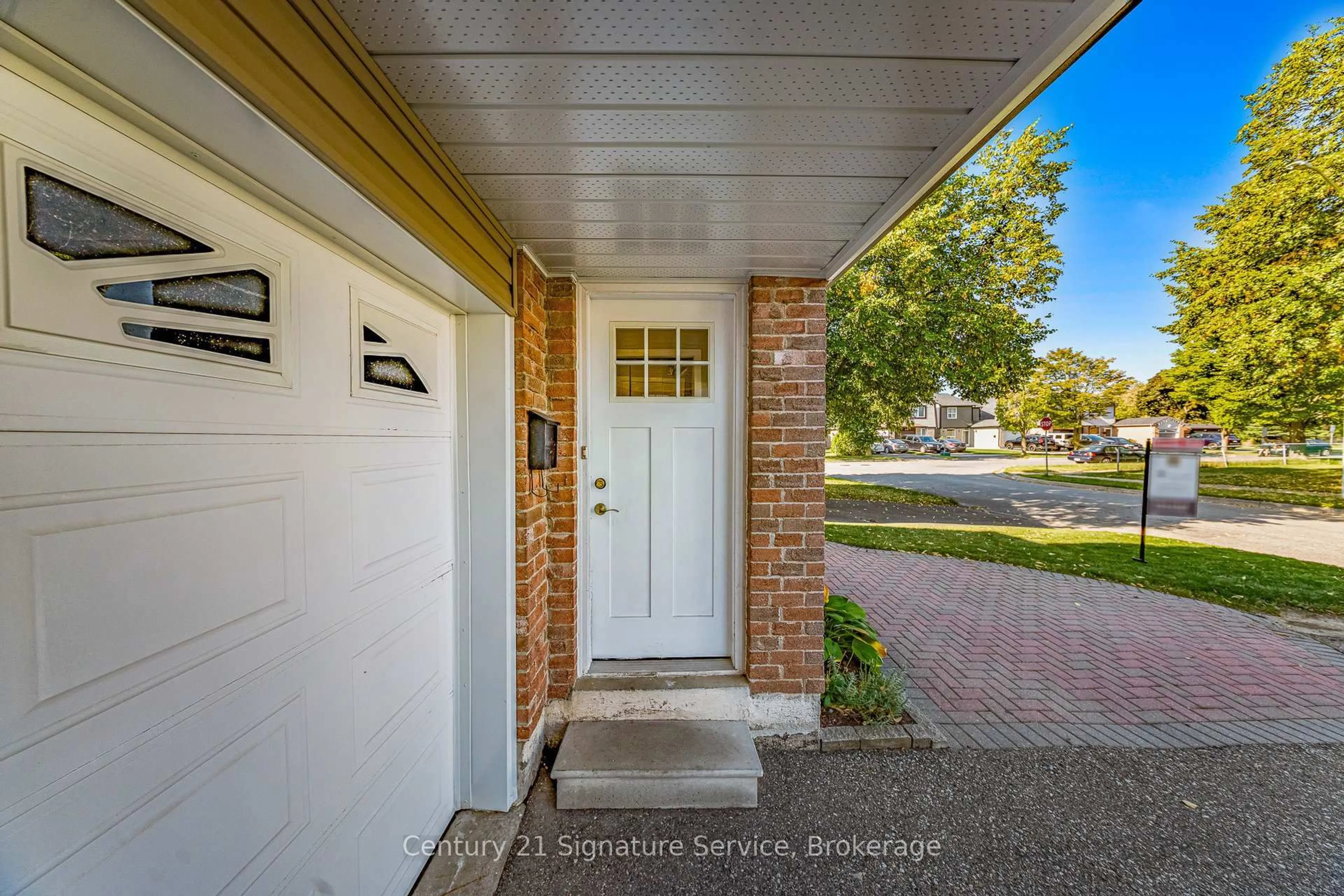 Unknown for 3 Majestic Cres, Brampton Ontario L6S 3N1