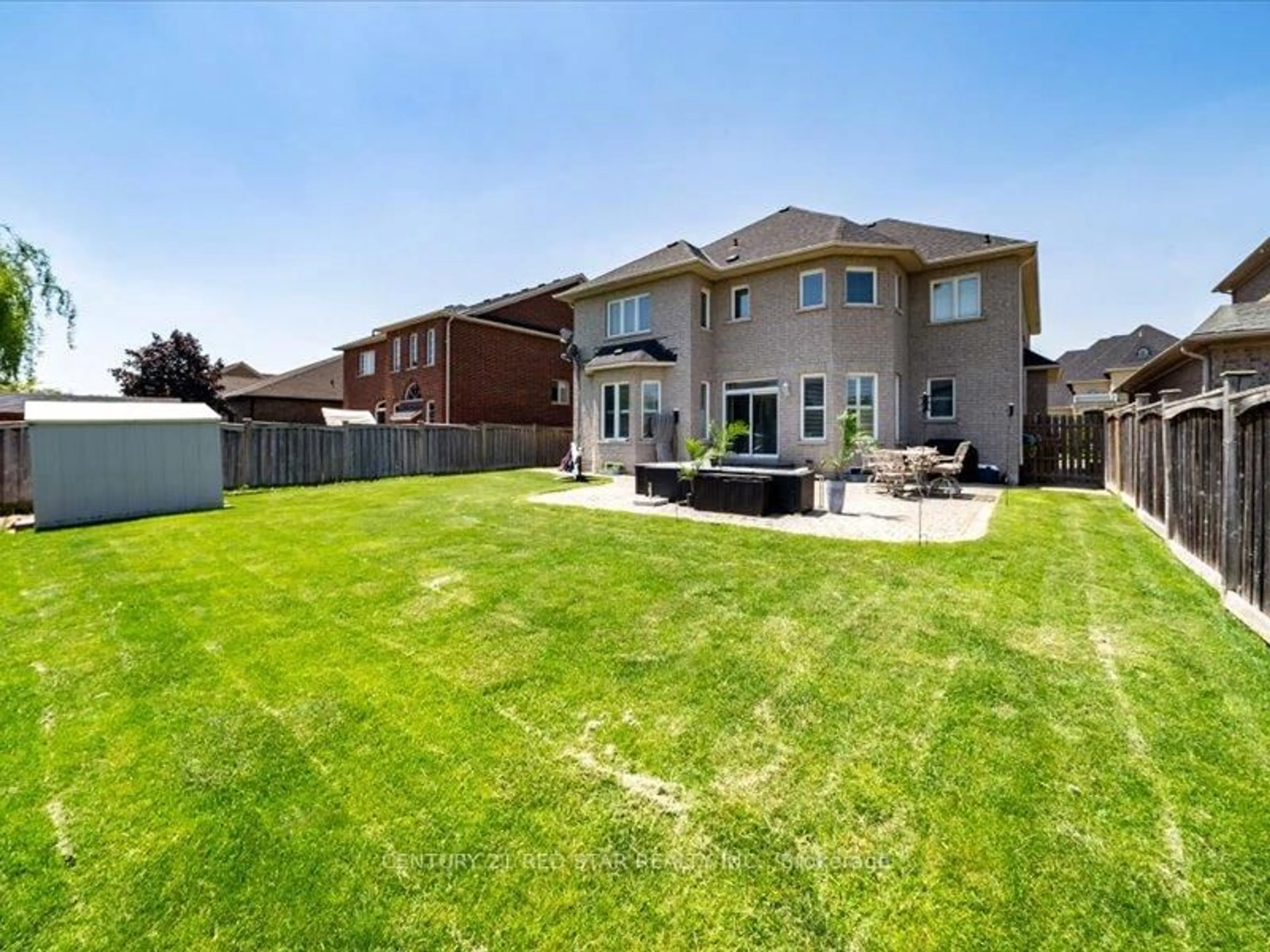 A pic from outside/outdoor area/front of a property/back of a property/a pic from drone, unknown for 31 Eiffel Blvd, Brampton Ontario L6P 1V9