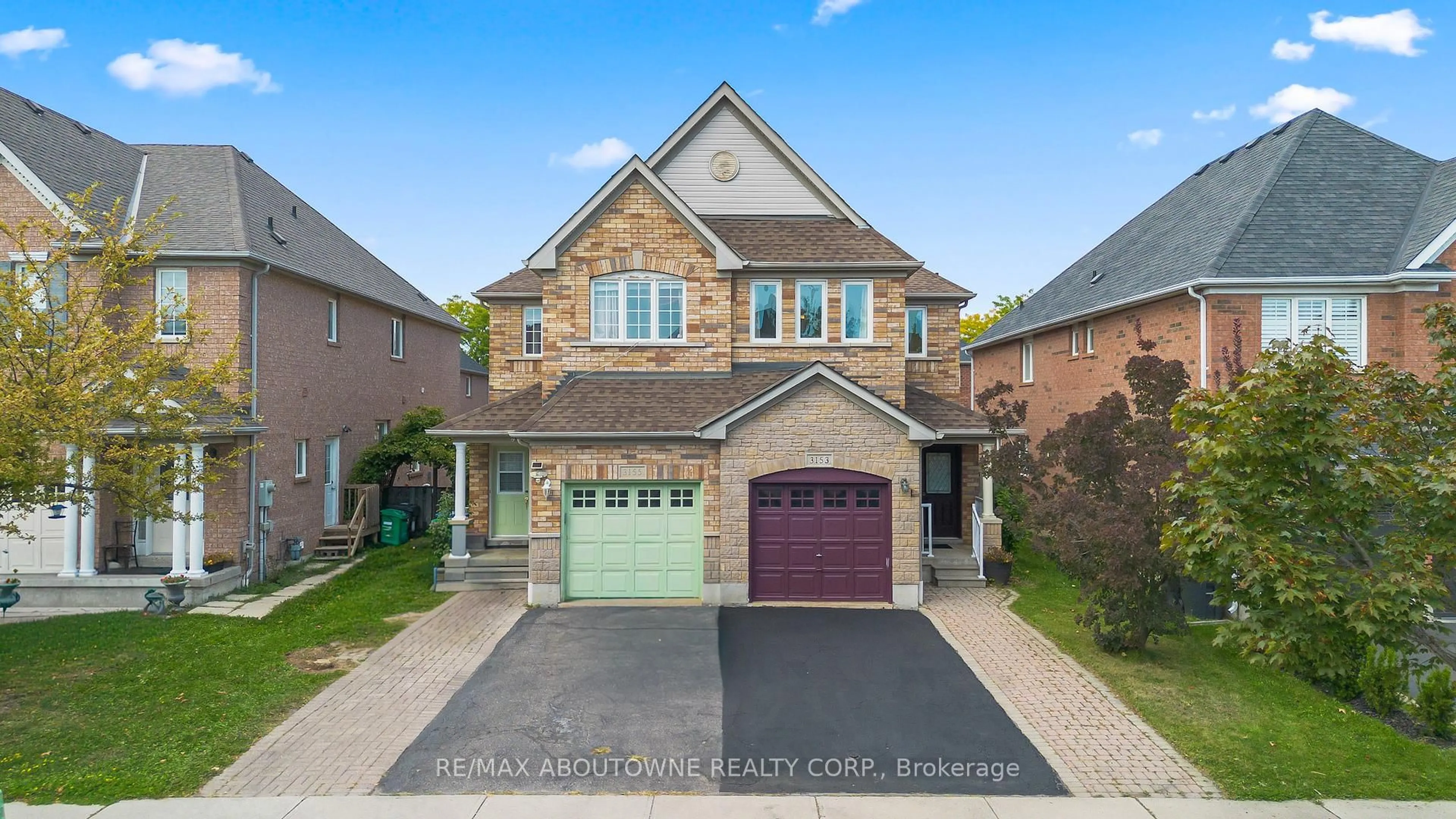 Home with brick exterior material, street for 3153 Baron Dr, Mississauga Ontario L5M 6V6