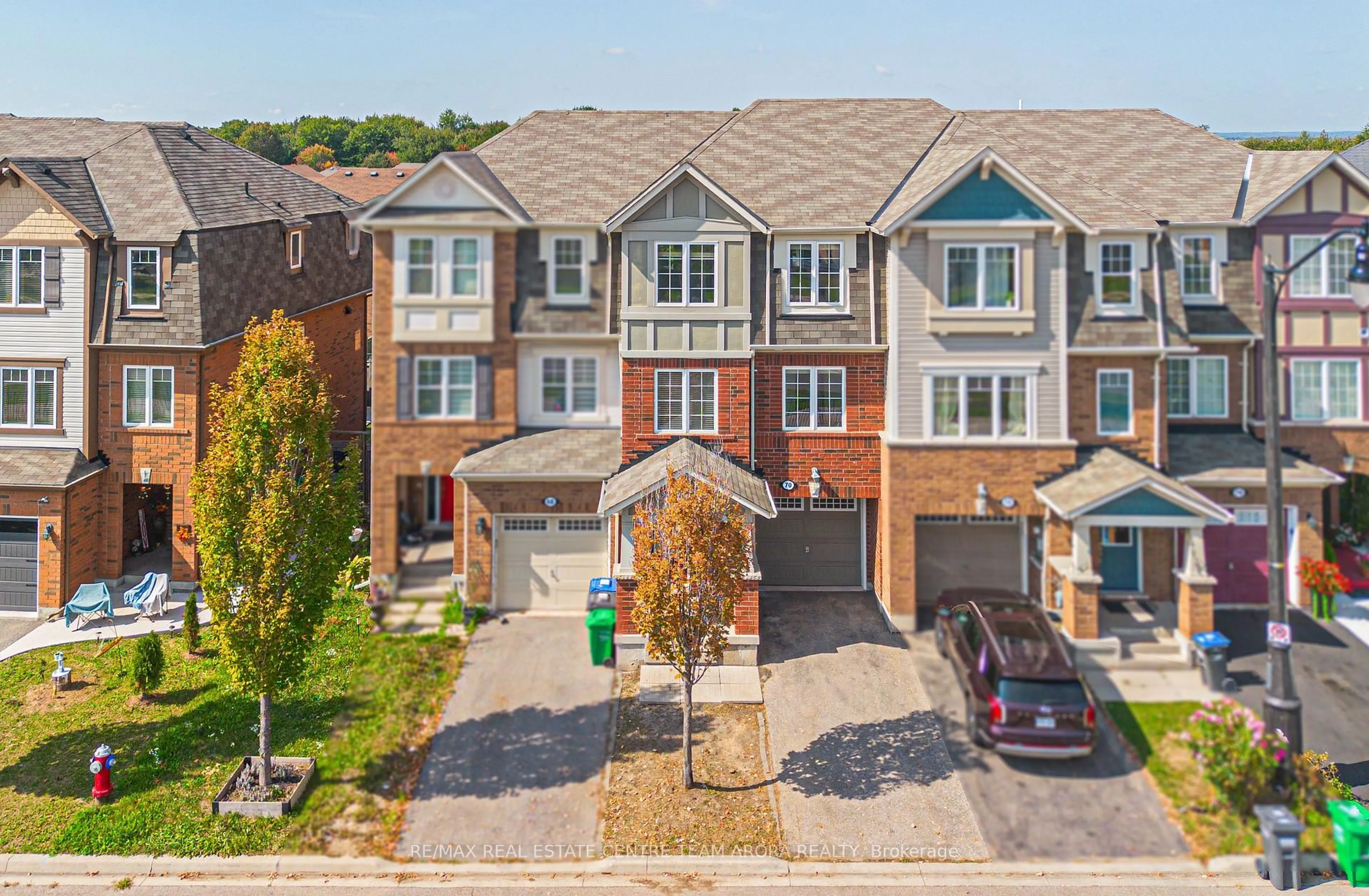 A pic from outside/outdoor area/front of a property/back of a property/a pic from drone, street for 70 Memory Lane, Brampton Ontario L7A 0G2