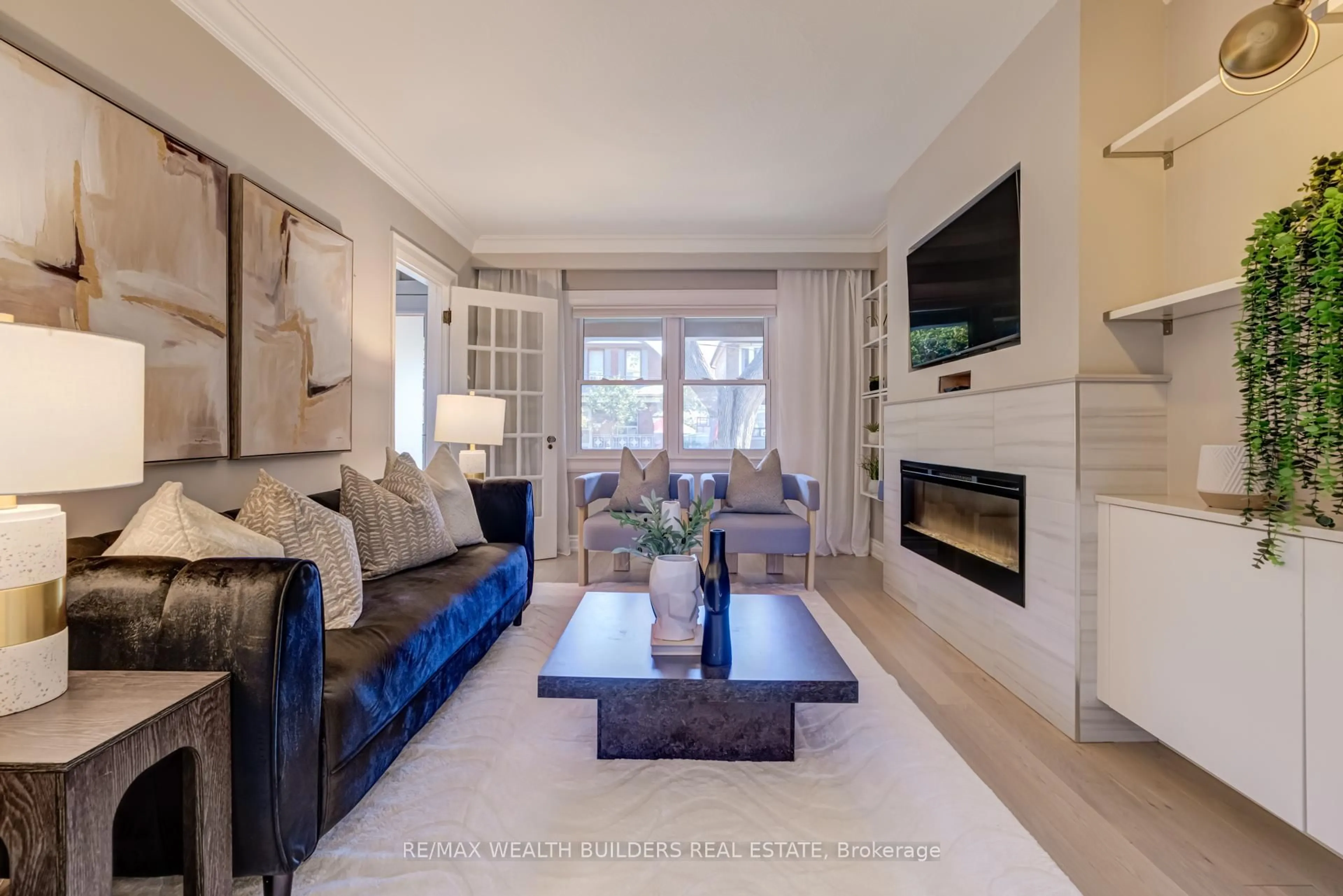 Living room with furniture, unknown for 22 Westholme Ave, Toronto Ontario M6P 3B8